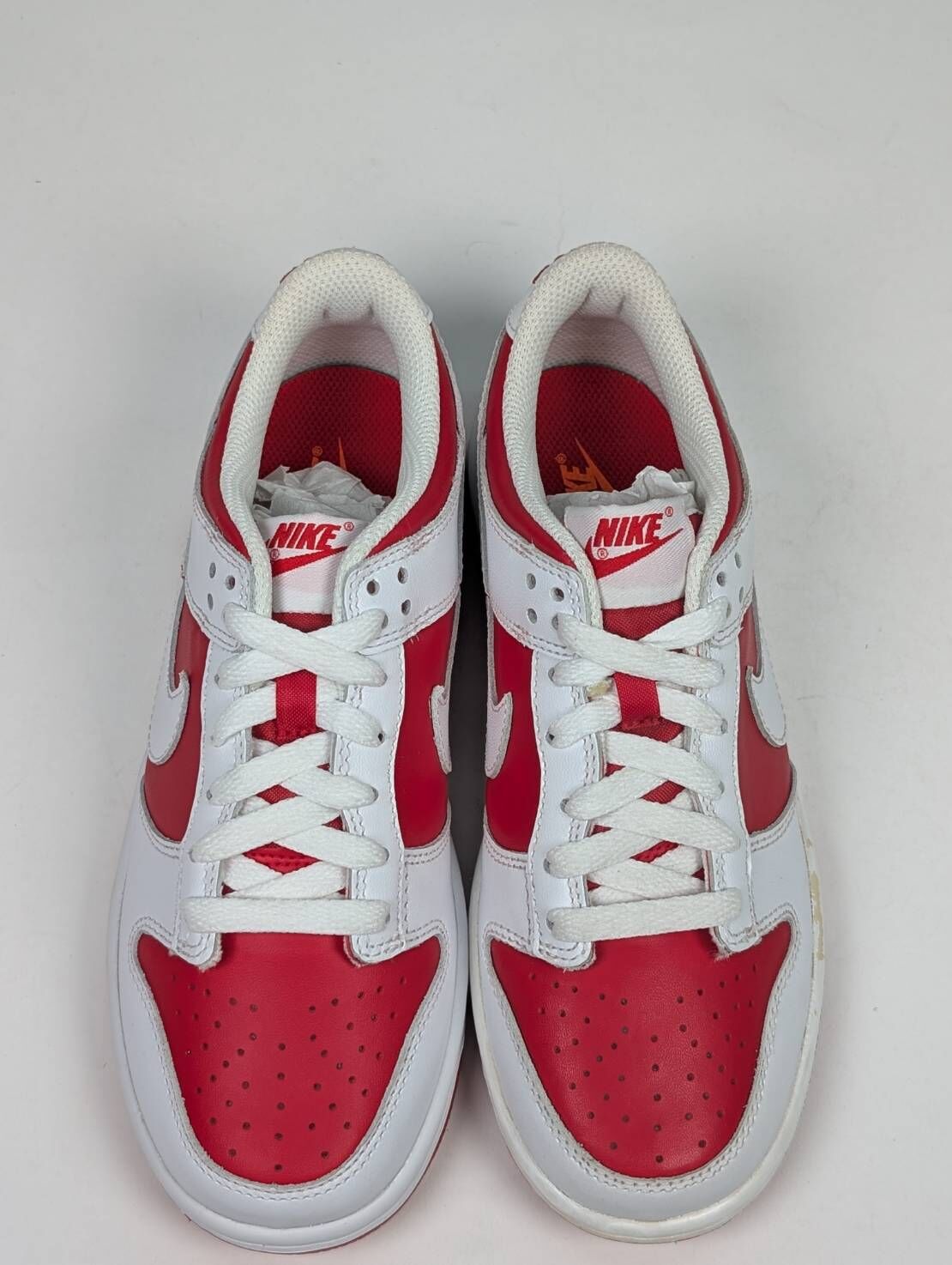 微瑕疵-左右腳鞋面鞋帶色差左腳中底泛黃破皮 CW1590-600 4Y Nike Dunk Low University Red GS