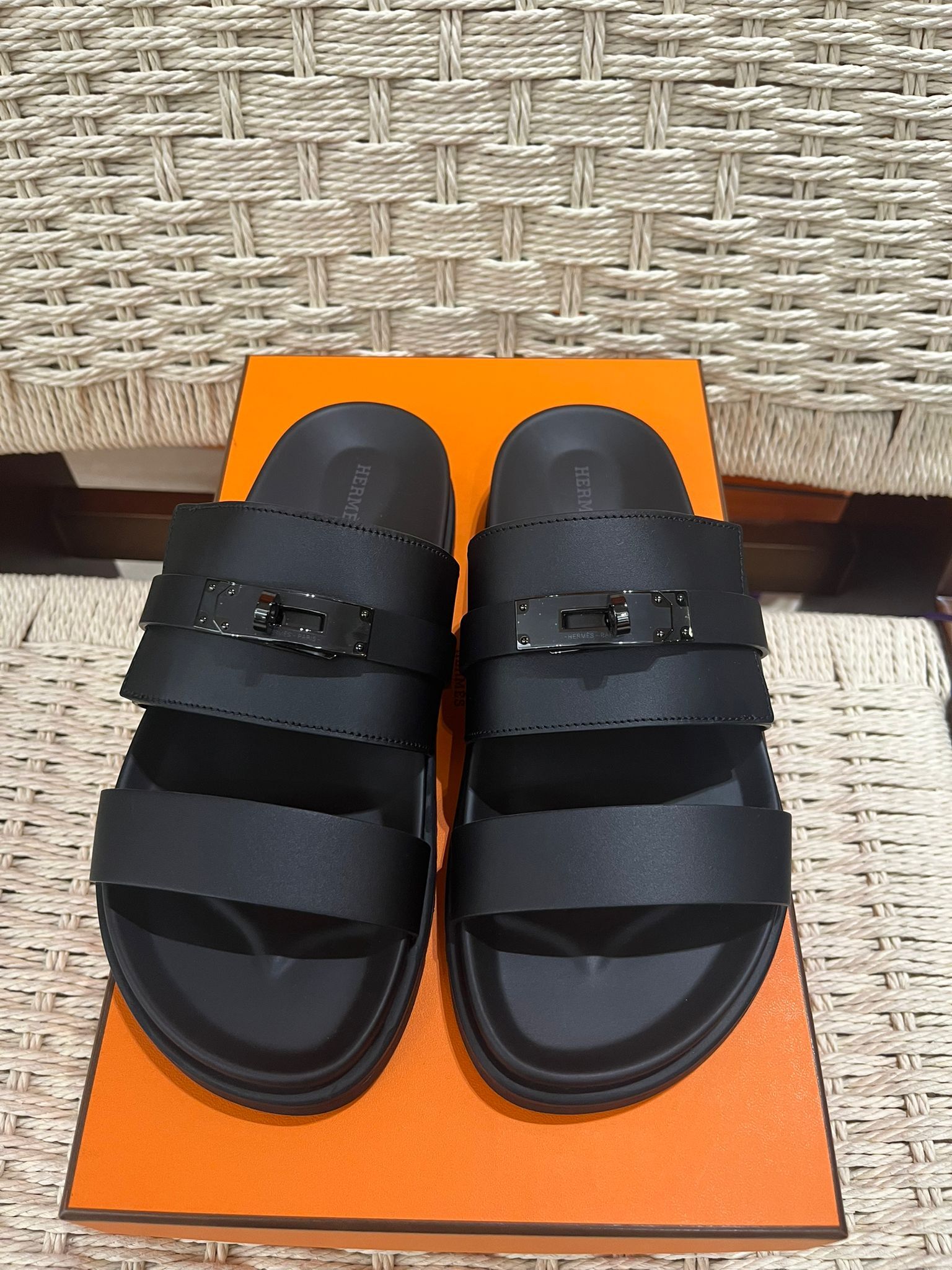 Jackson sandal noir (可預訂size)