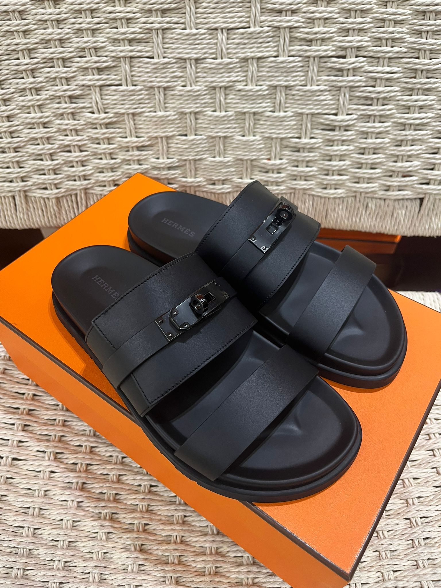 Jackson sandal noir (可預訂size)