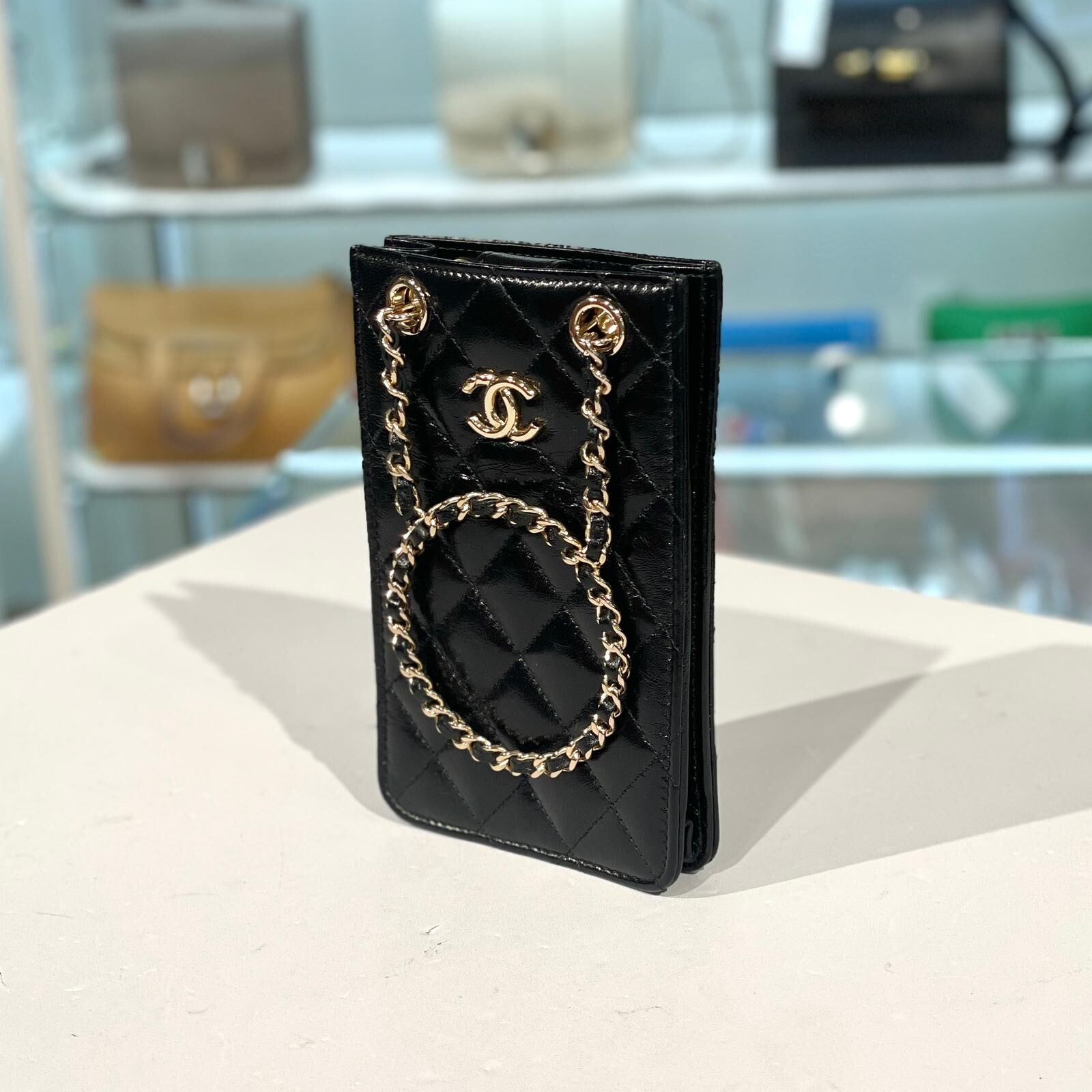 全新CHANEL HANDLE CHAIN PHONE 黑色菱格紋羊皮淡金@晶片款 #香奈兒手機袋 #BRAND NEW #香榭站正品