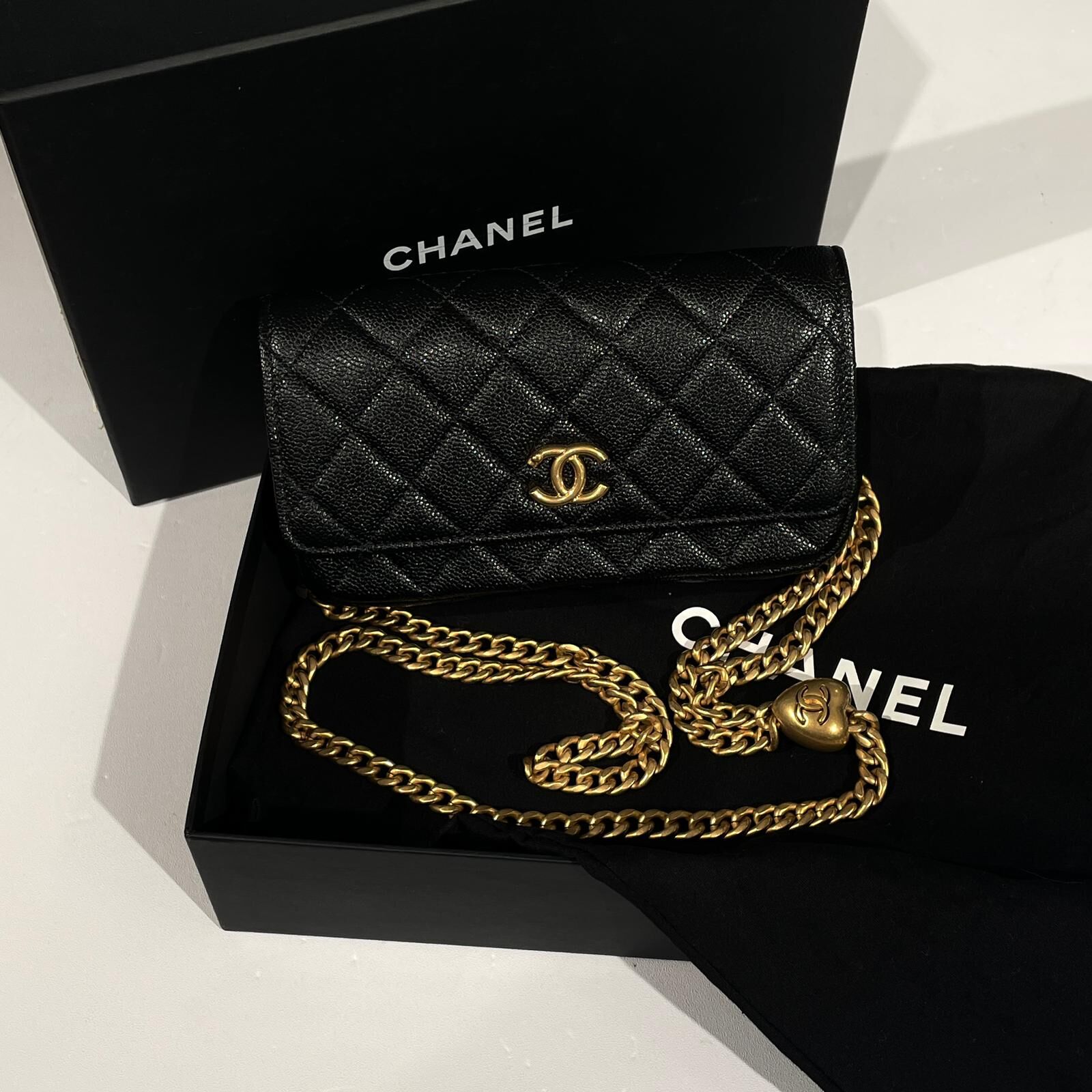 全新CHANEL WAIST BAG, BOBY BAG, 黑色荔枝皮,心型調節金扣,@晶片 #香奈兒腰包/心口袋, #BRAND NEW #香榭站正品