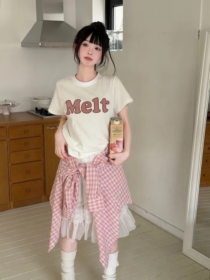 【13.5 截單額外95折優惠！首批優惠價預訂】韓國格紋Melt TEE（5色）