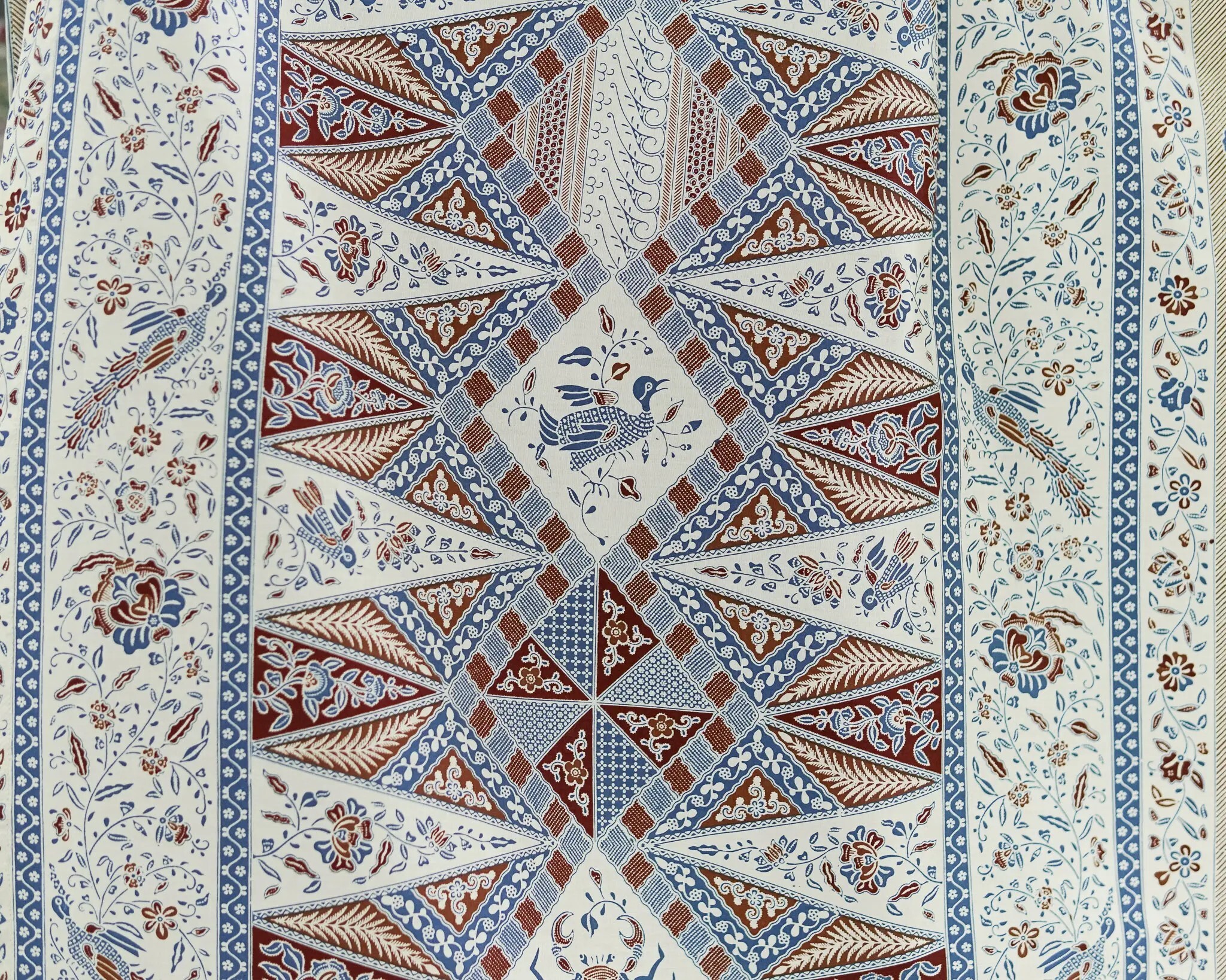 Batik｜New Sarong Batik - Crab patterns｜Indonesia