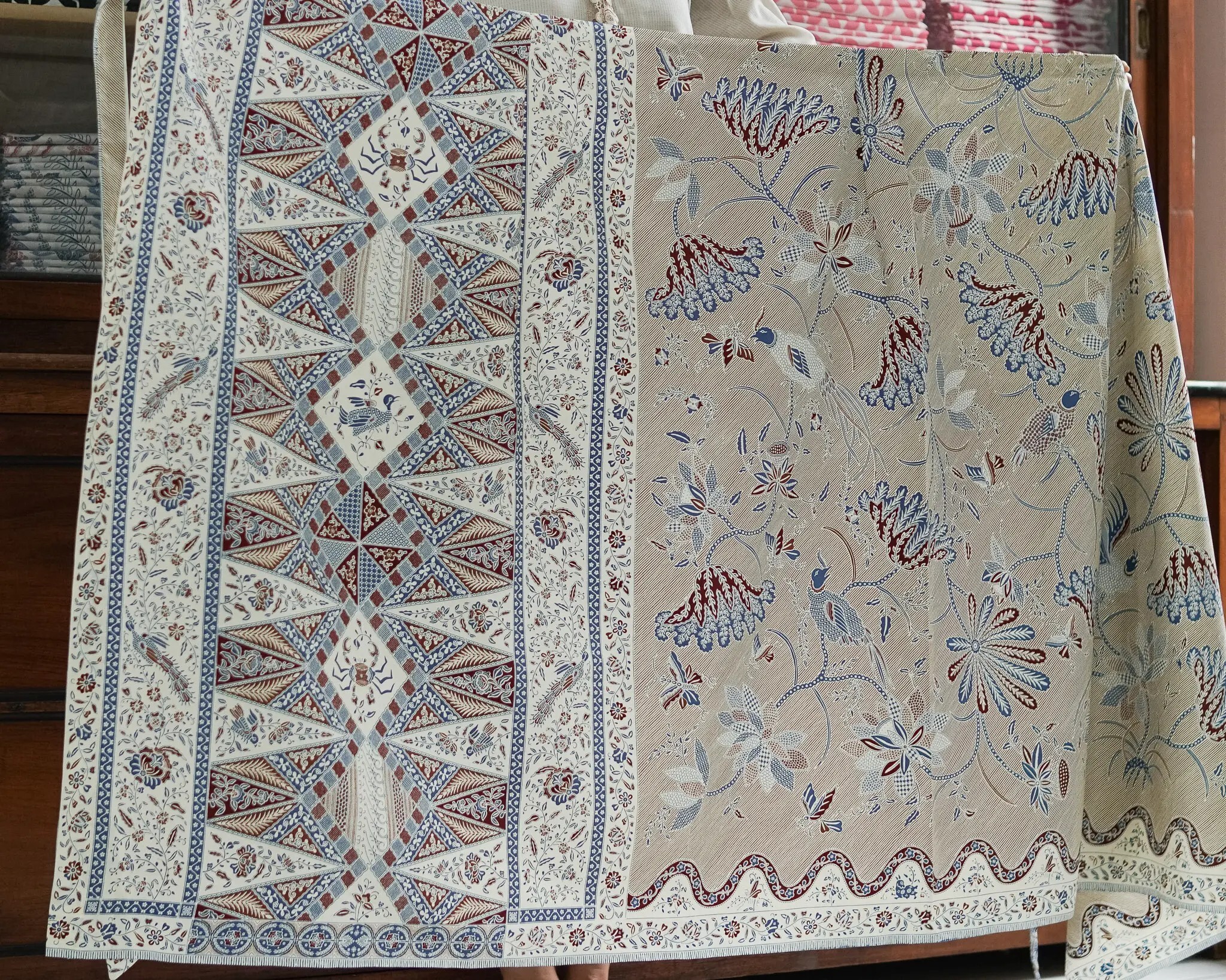 Batik｜New Sarong Batik - Crab patterns｜Indonesia