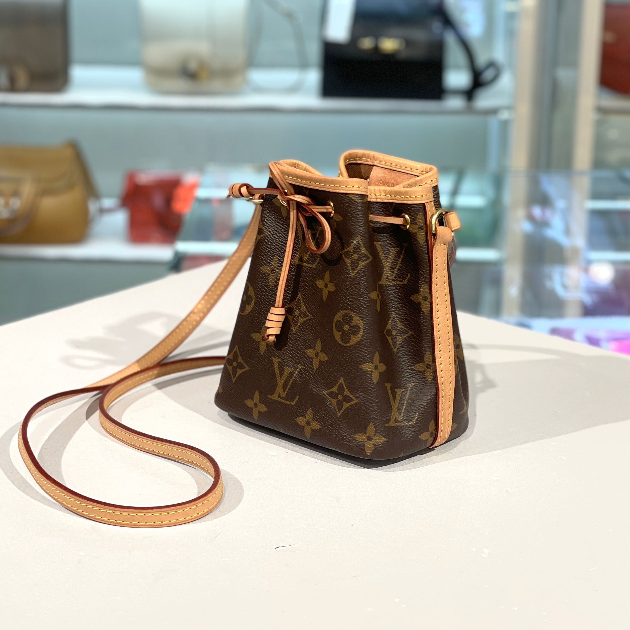 98%NEW二手 LV M41346,NANO NOE,MONOGRAM,MINI水桶袋 #香榭站正品