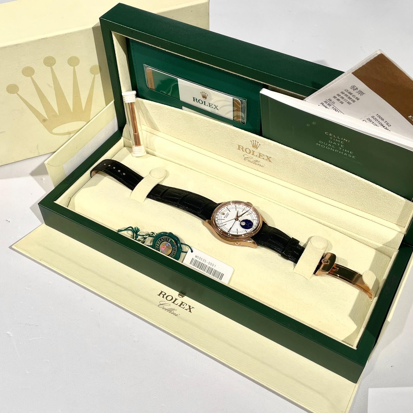 收藏品!!!全新ROLEX CELLINI MOONPHASE 39MM 50535 EVEROSE GOLD 白色錶面鱷魚皮錶帶 #勞力士手錶 #BRAND NEW #香榭站正品