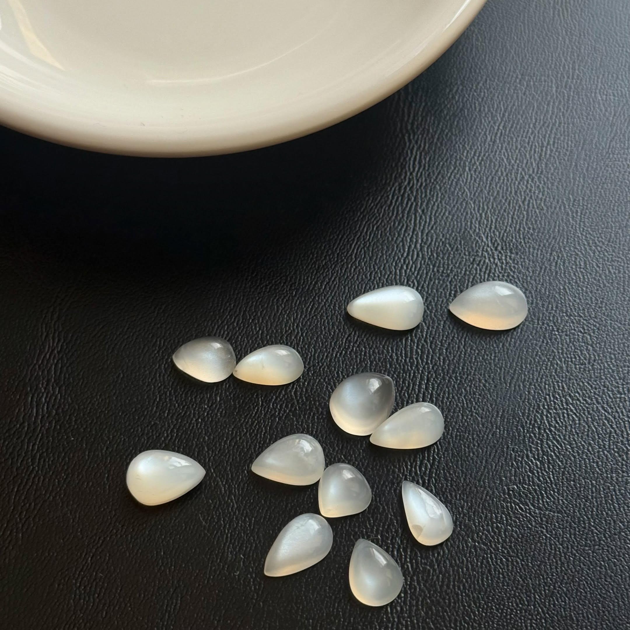 [原石] 白月光石 水晶裸石蛋面