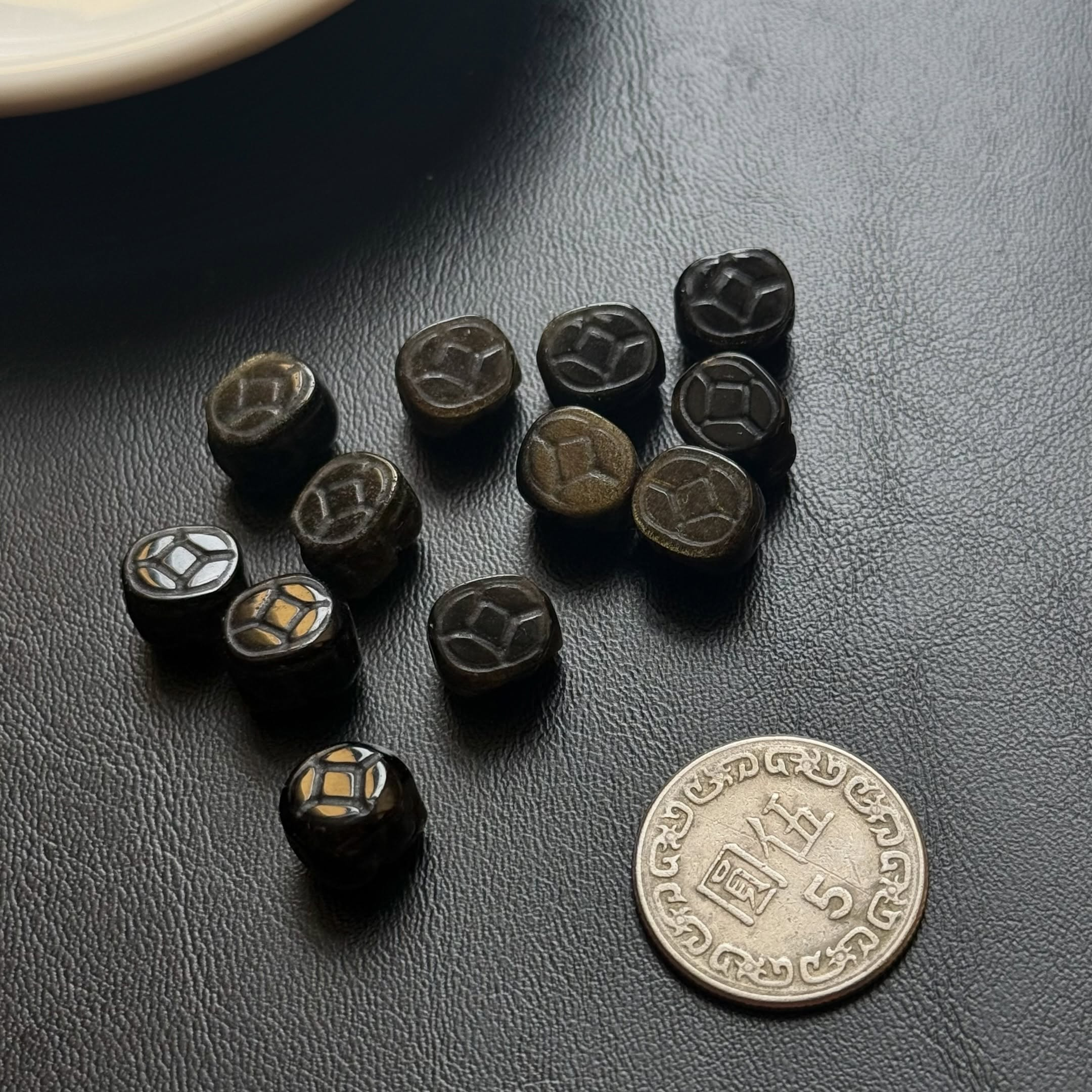 [原石] 金曜石 貔貅 通孔