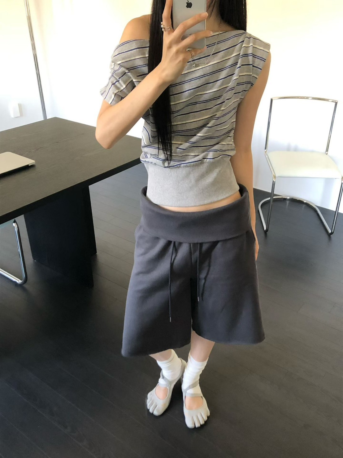縮腰條紋露肩上衣