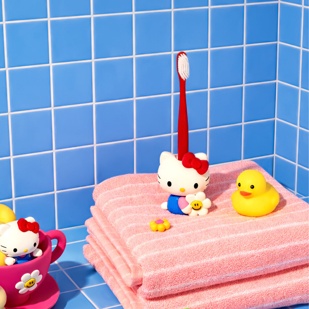 WIGGLE WIGGLE & HELLO KITTY Toothbrush Holder