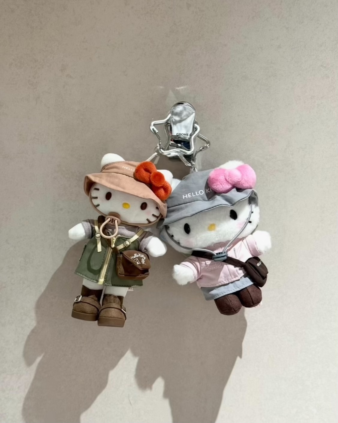 Sanrio 三麗鷗 Hello Kitty 春日 露營系列 長腿 吊飾