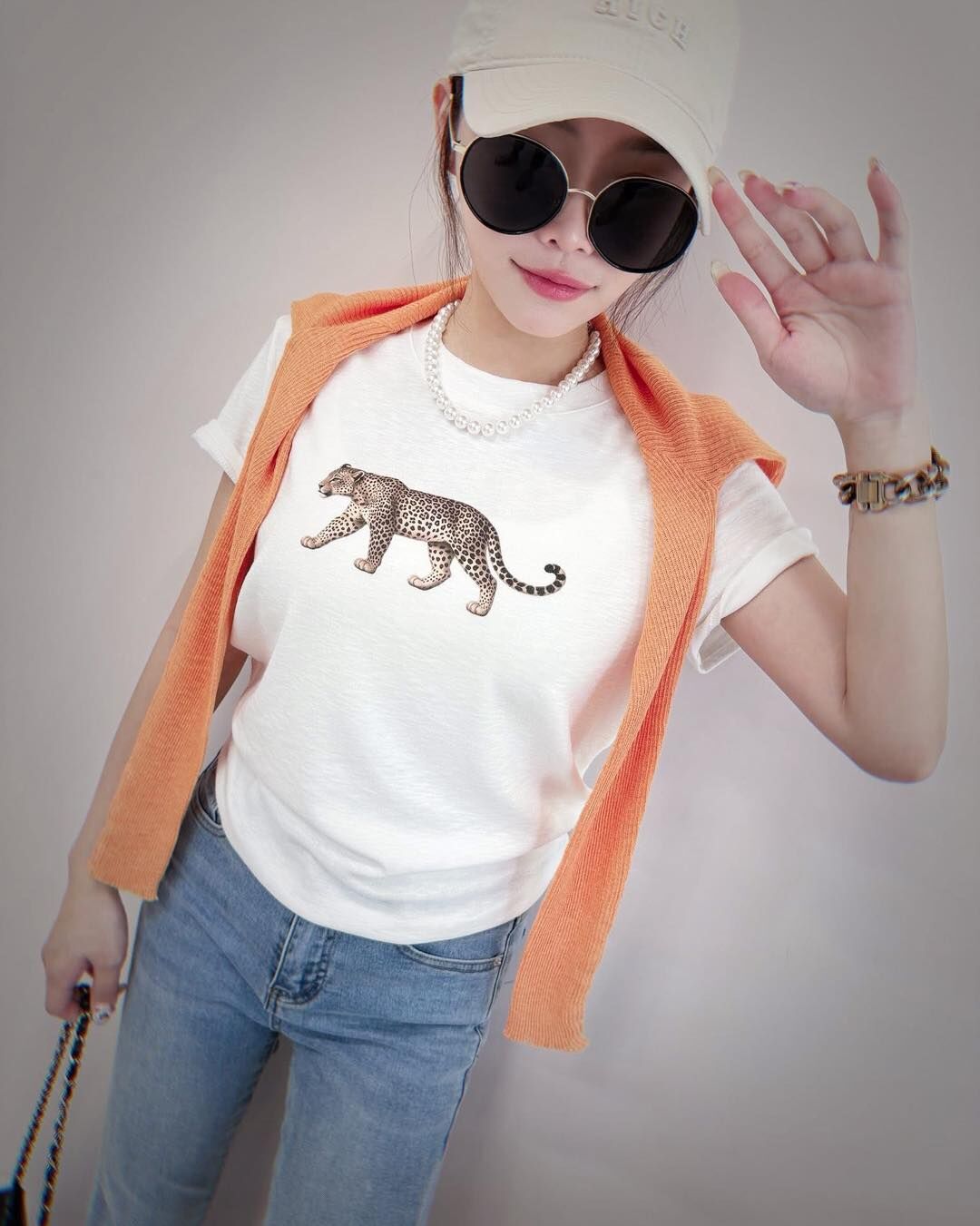 【安靜又氣派的花豹造型棉tee】（現貨）