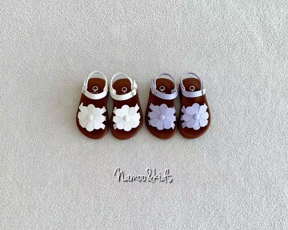 Namoo Grape Flower Sandals