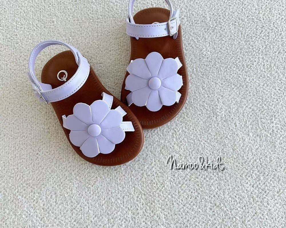 Namoo Grape Flower Sandals
