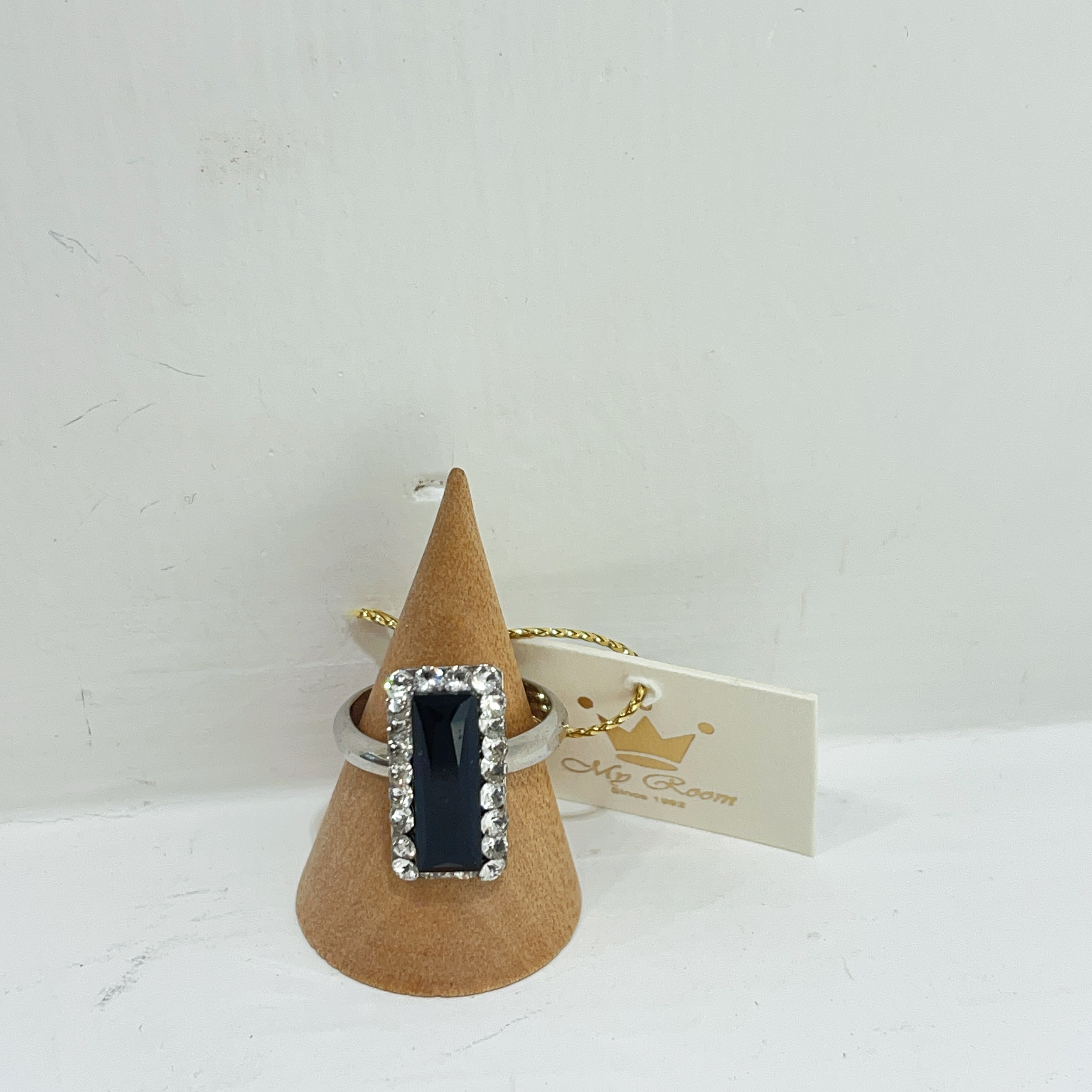 長方鑽戒指