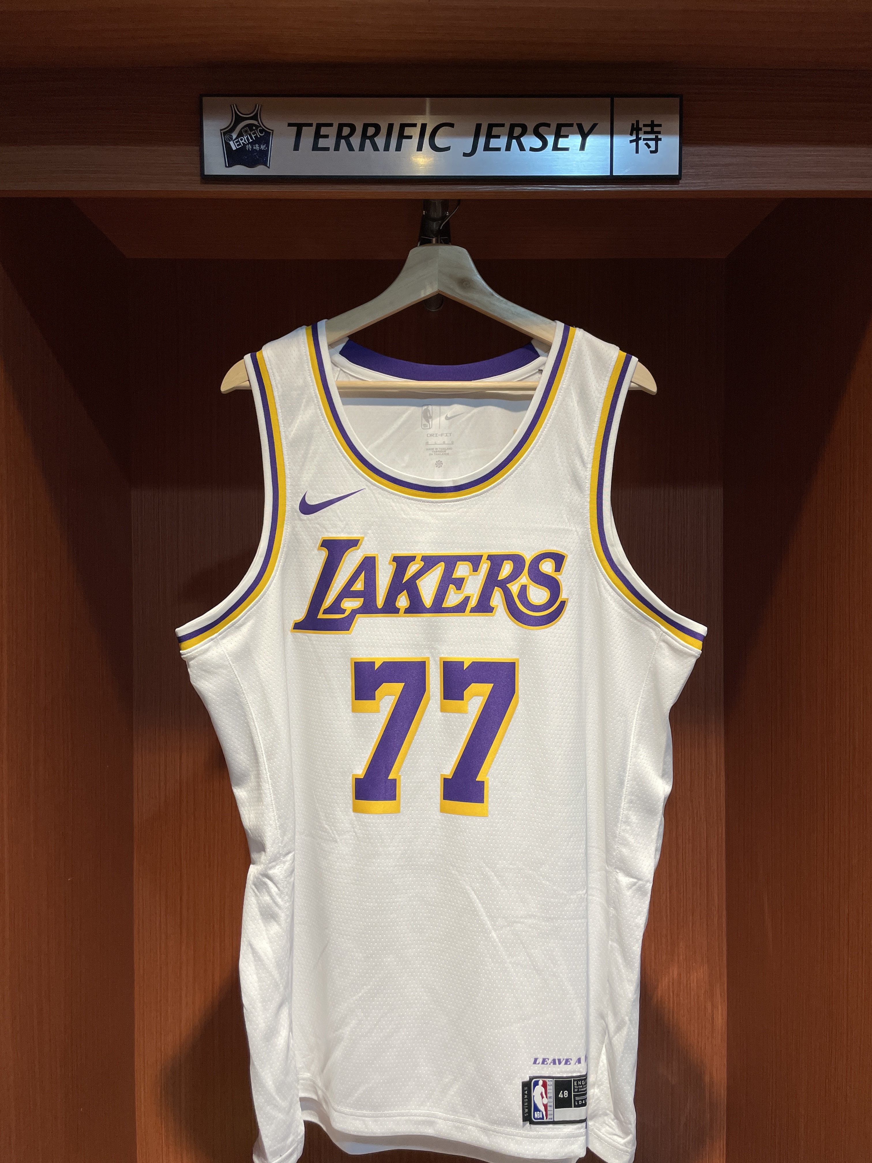 NBA球衣 Luka Doncic 洛杉磯湖人白 Association Nike Swingman 球迷版 熱轉印 全新