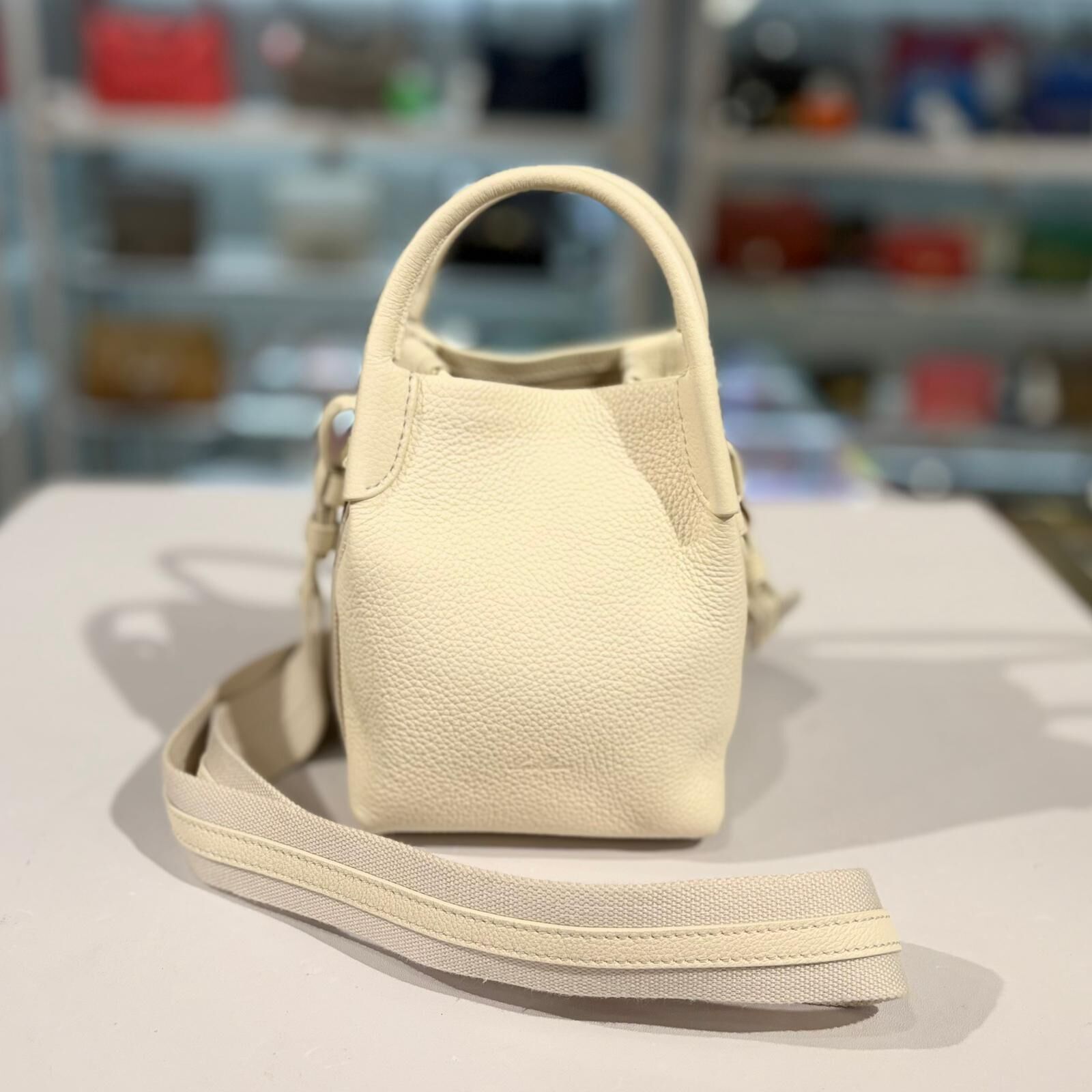 全新Loro Piana Bale Mini 奶油白小牛皮 #BRAND NEW #兩年免費保養 #香榭站正品