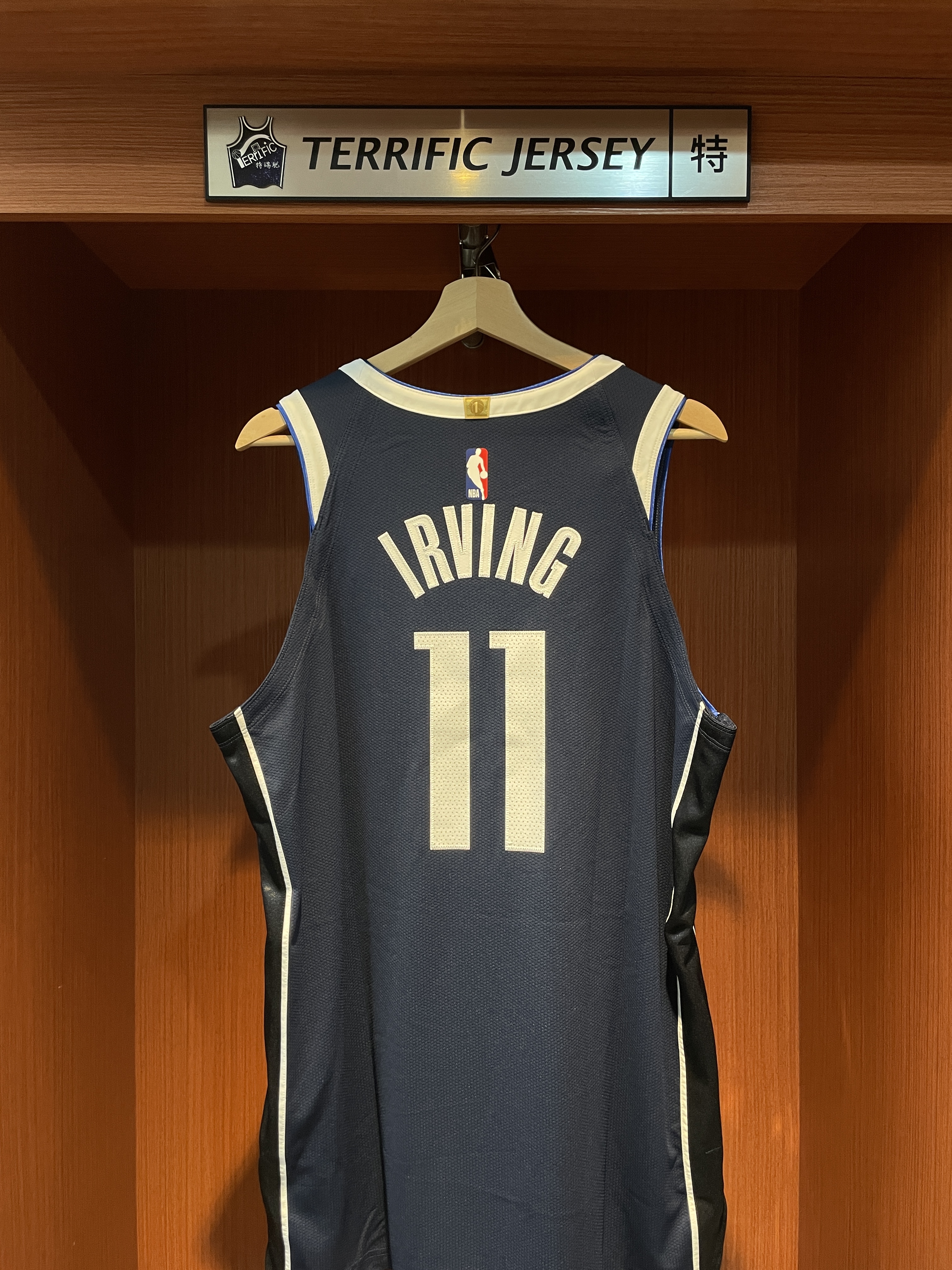 NBA球衣 Kyrie Irving 達拉斯小牛深藍 Statement Jordan Authentic 球員版 電繡 含贊助商標 全新