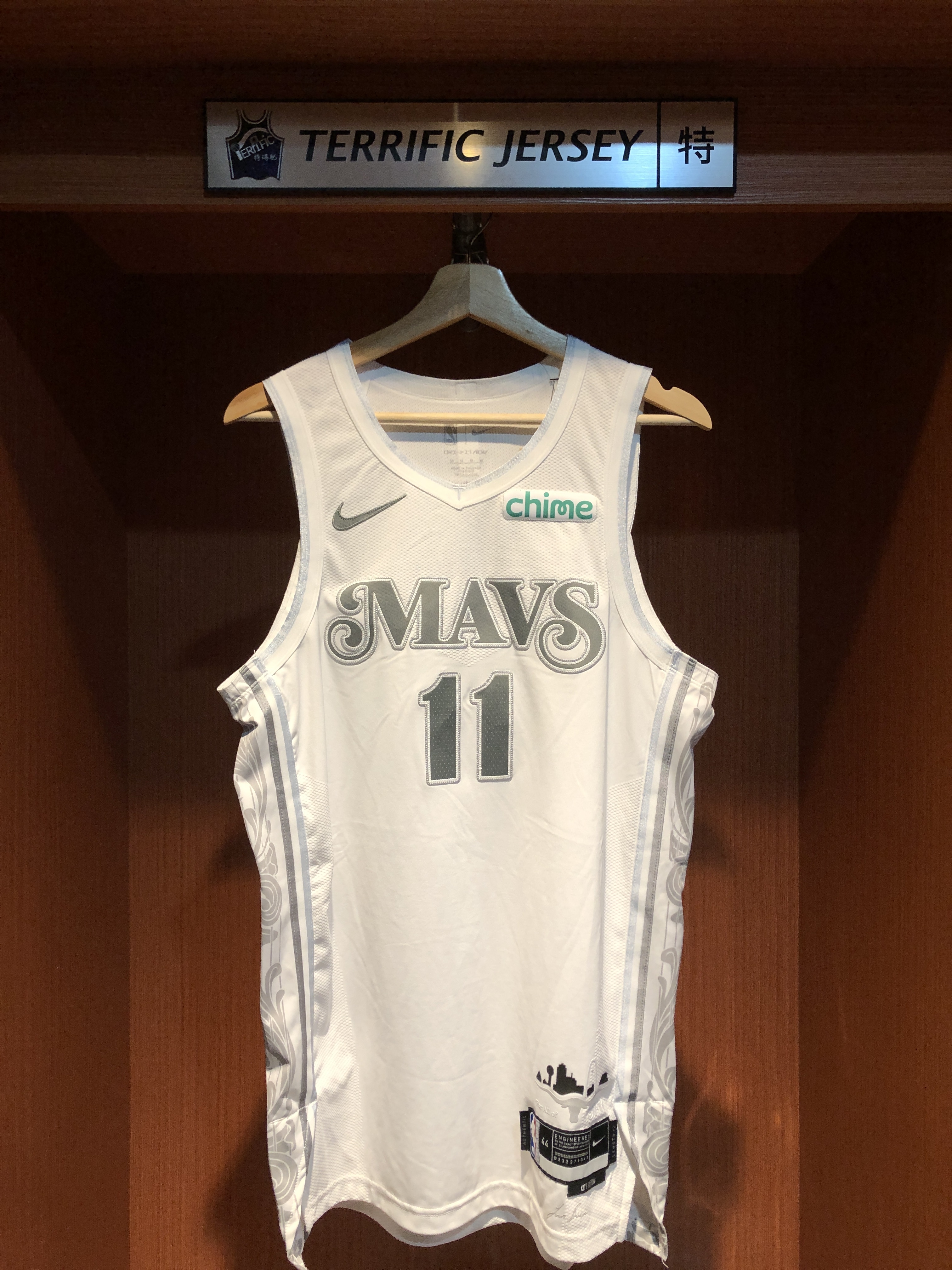 NBA球衣 Kyrie Irving 達拉斯小牛城市 City Nike Authentic 球員版 電繡 含贊助商標 全新