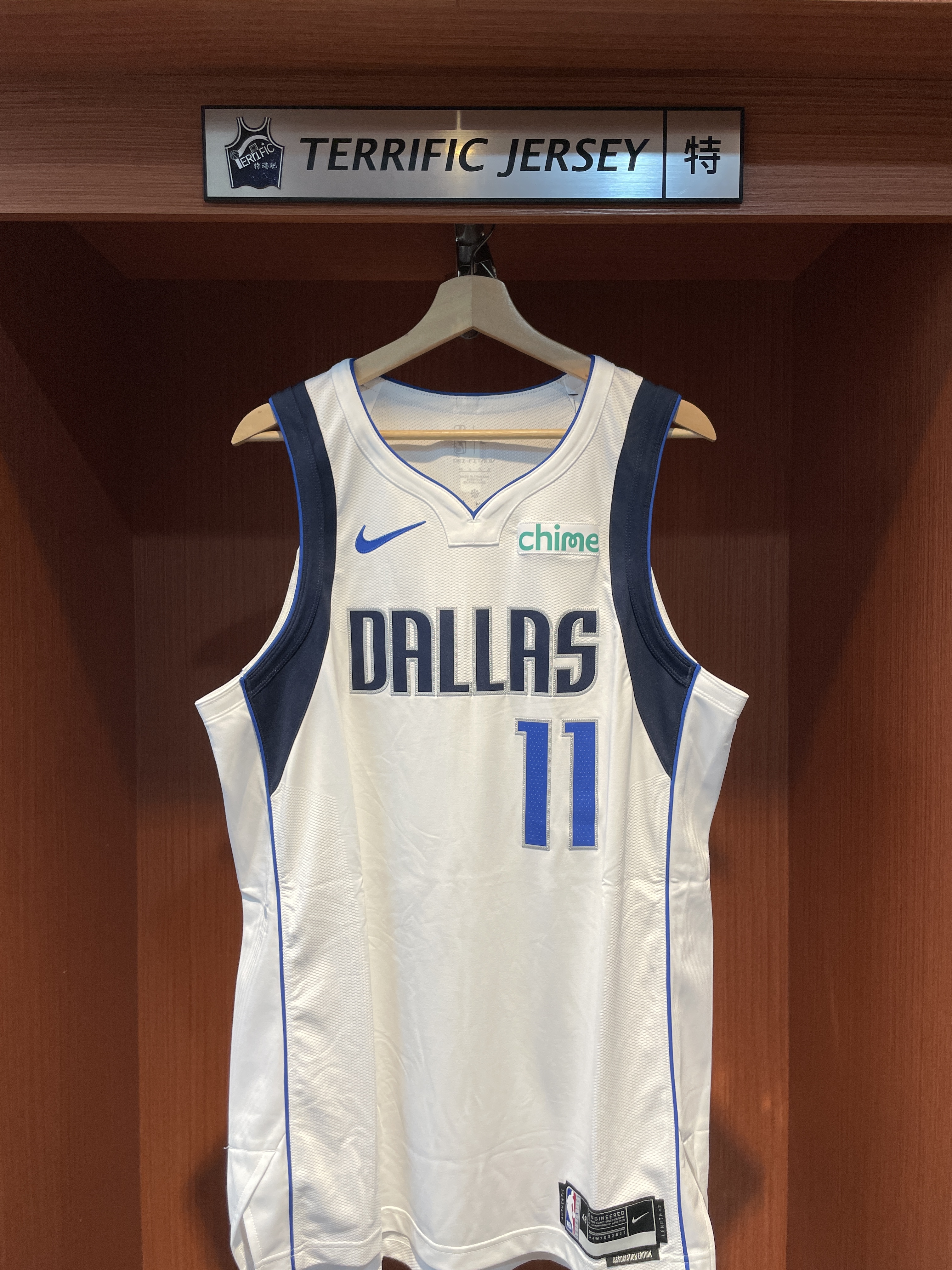 NBA球衣 Kyrie Irving 達拉斯小牛白 Association Nike Authentic 球員版 電繡 含贊助商標 全新