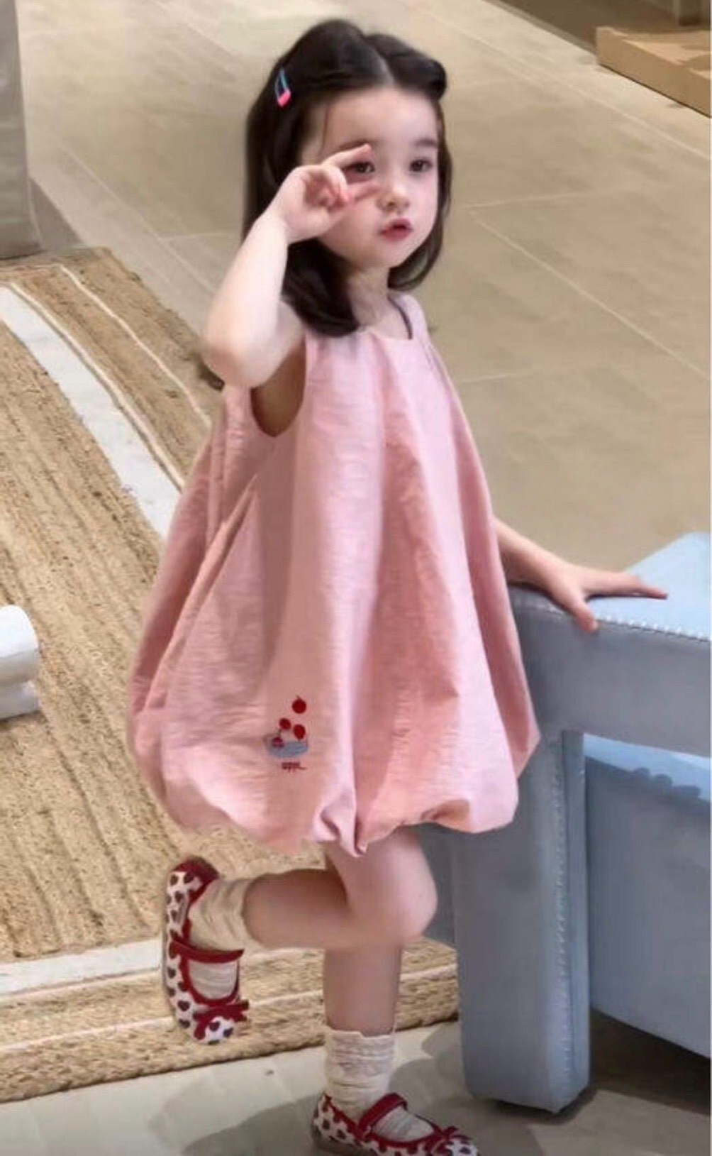 草莓奶昔澎澎洋裝