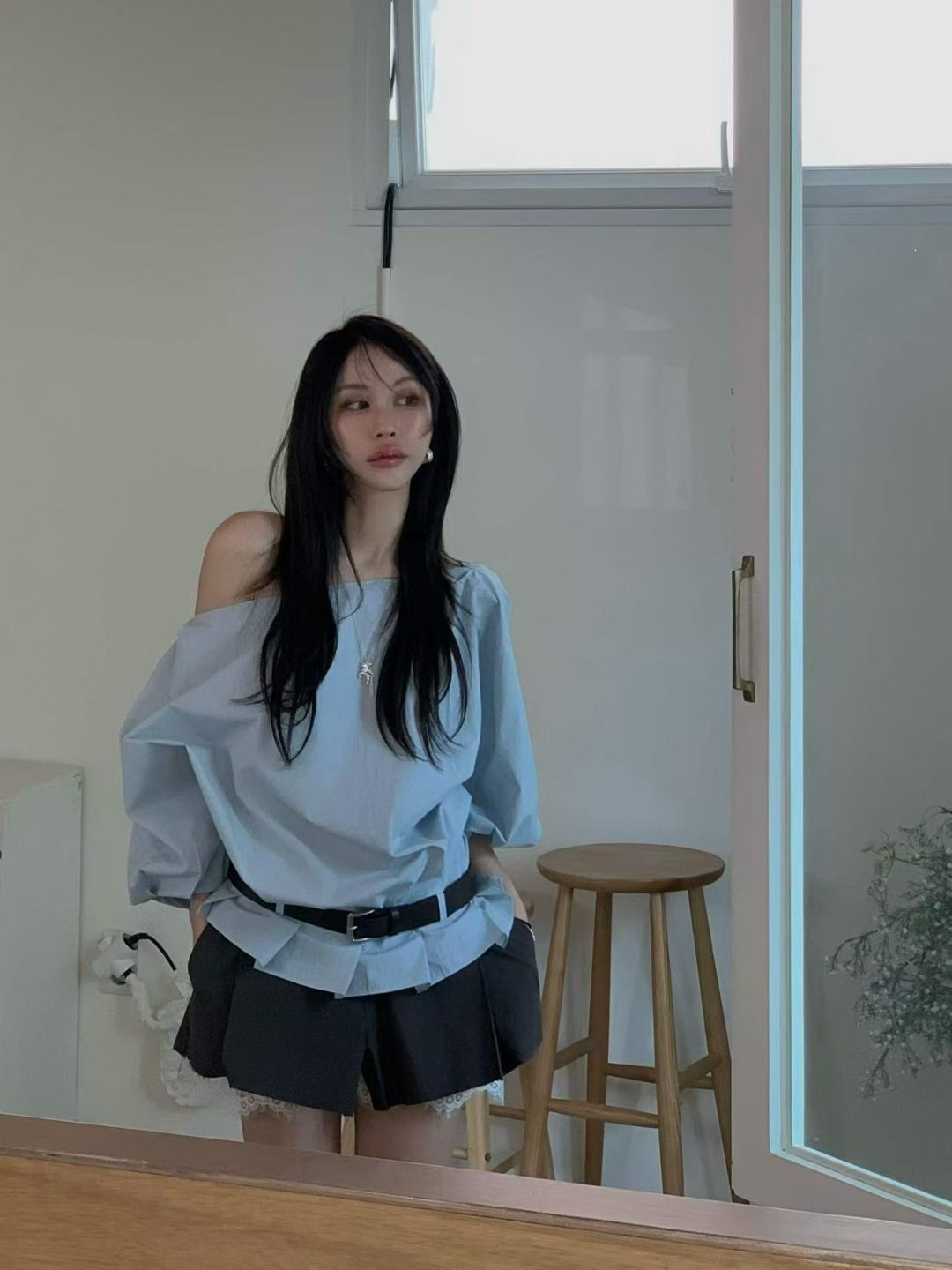 BE2606 off-shoulder BL
