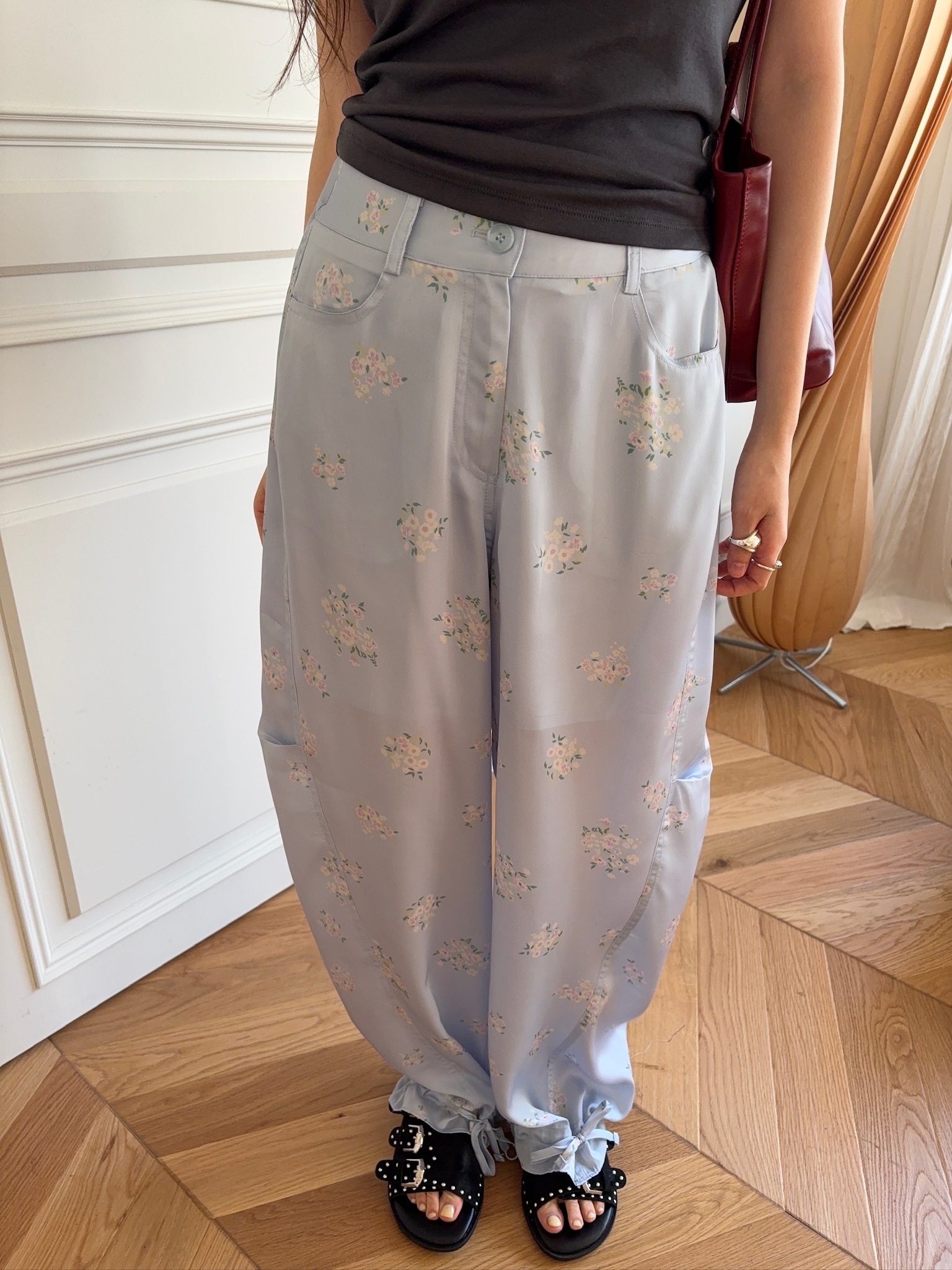 M23/ 緞面感碎花工裝長褲