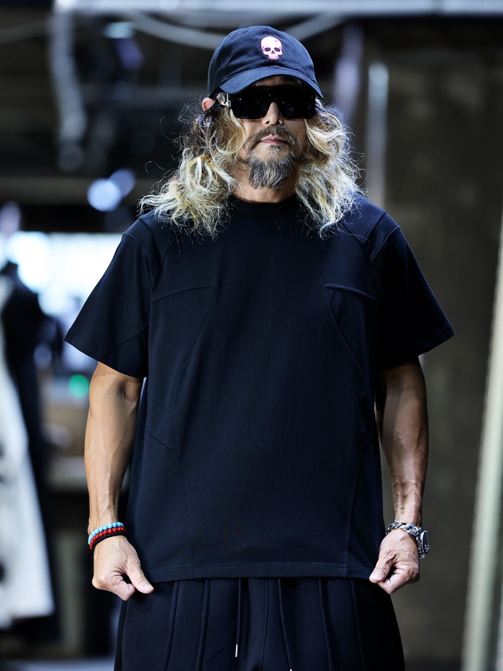 Loose-fitting hollow-out short-sleeved T-shirt