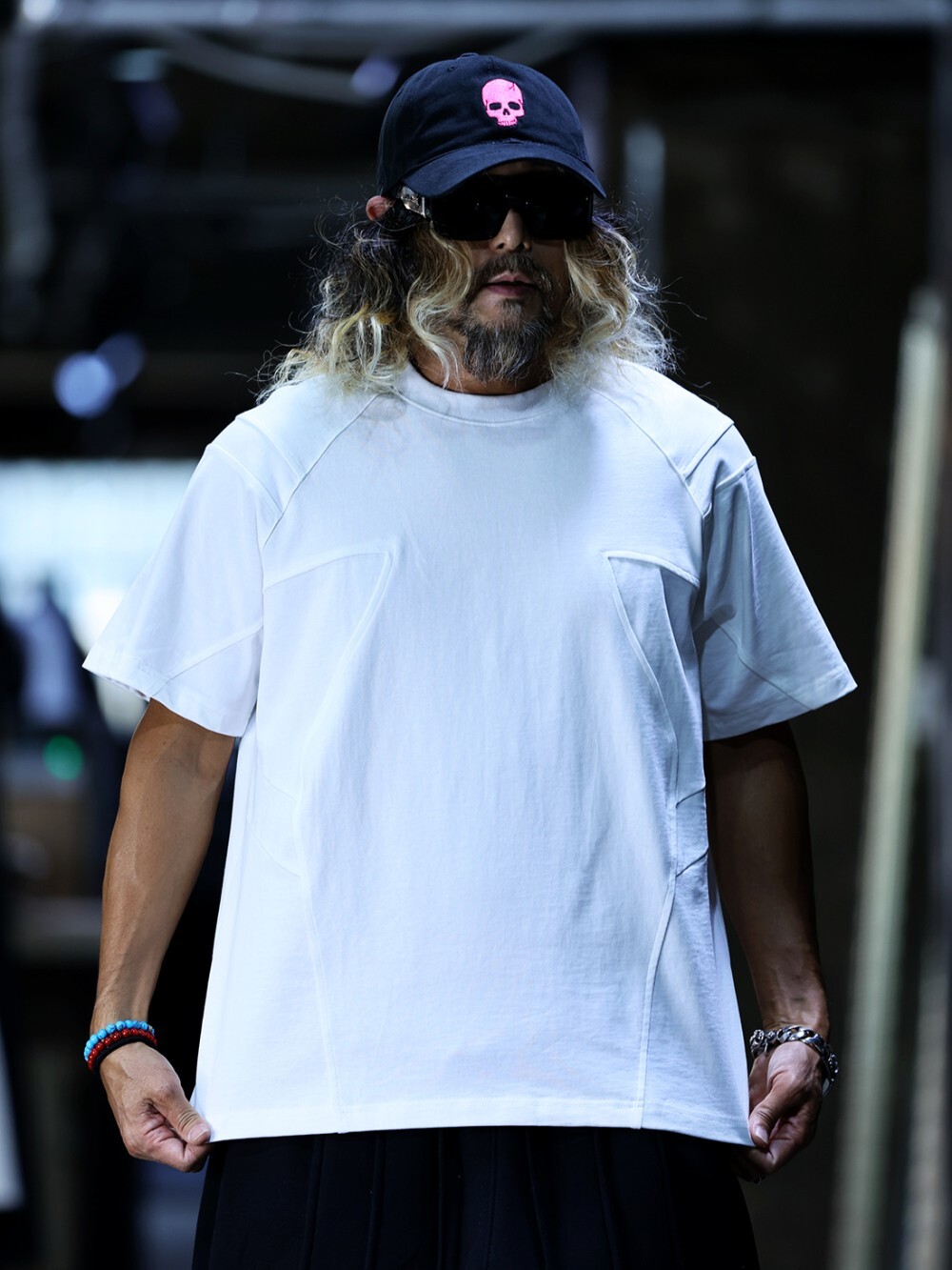Loose-fitting hollow-out short-sleeved T-shirt