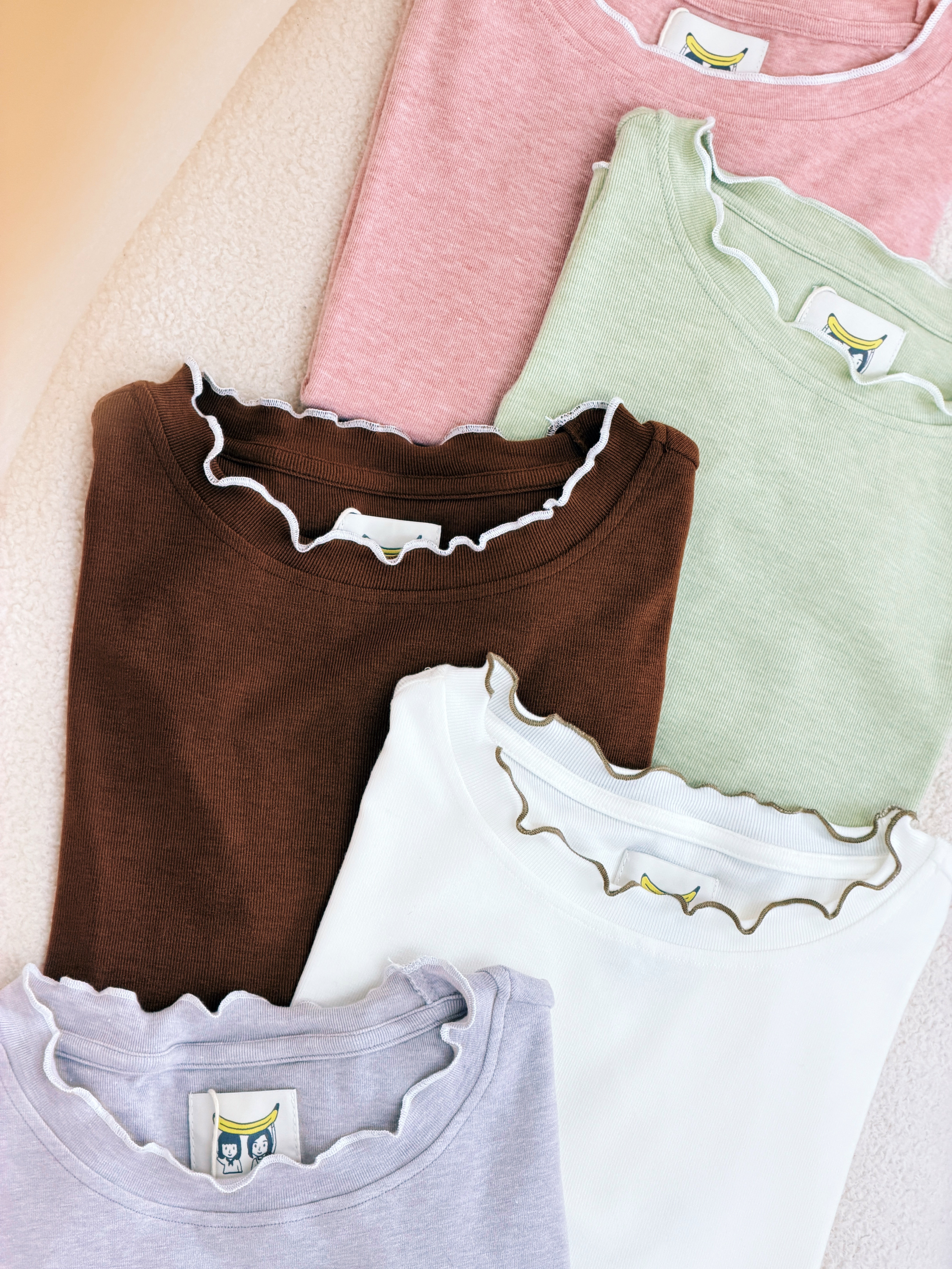 【新色加入🤎】八色 / 麻糬感滾邊短袖上衣 / Mochi-Feel Lettuce Edge Short Sleeve Top