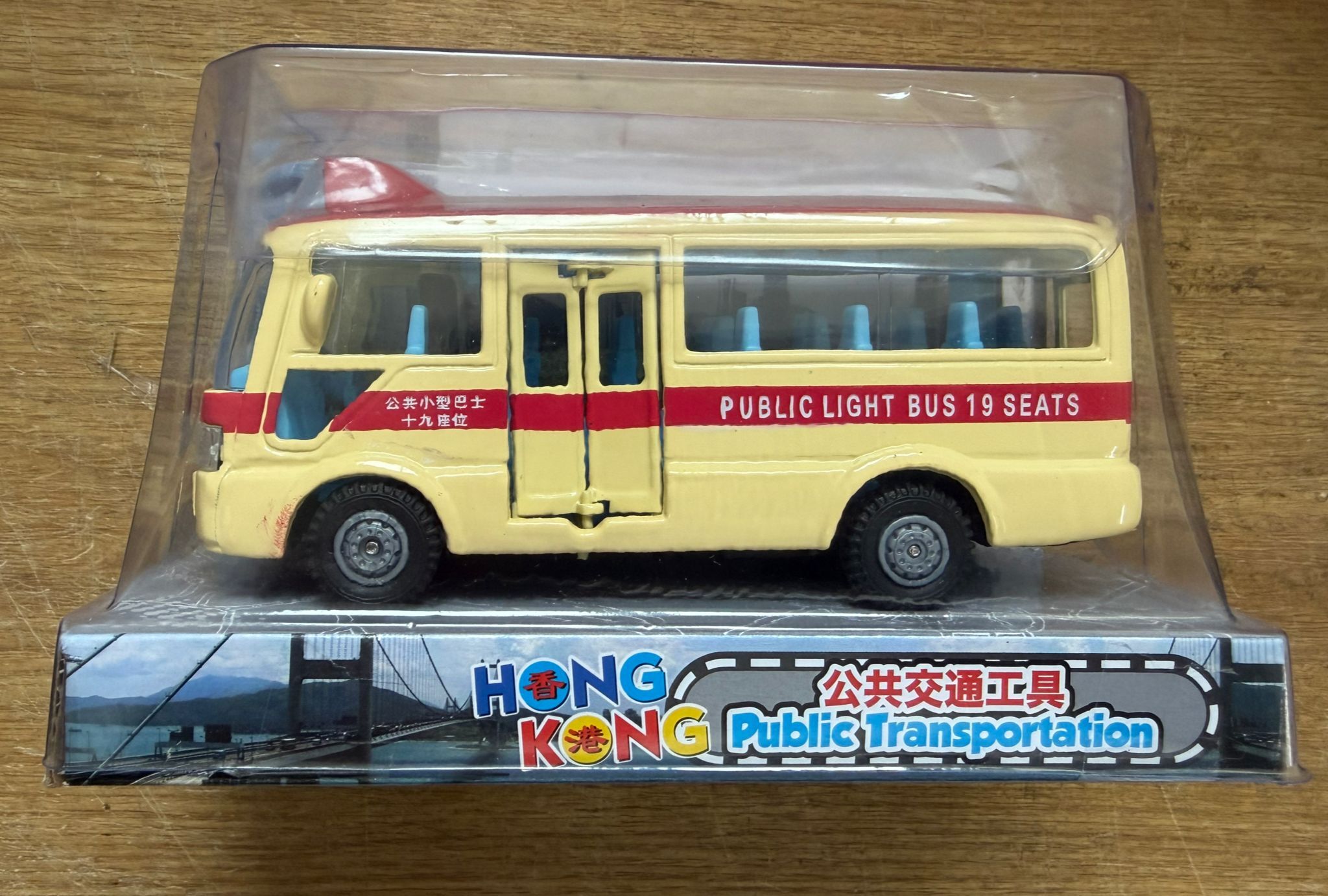 香港交通工具--紅色小巴 SJ006B