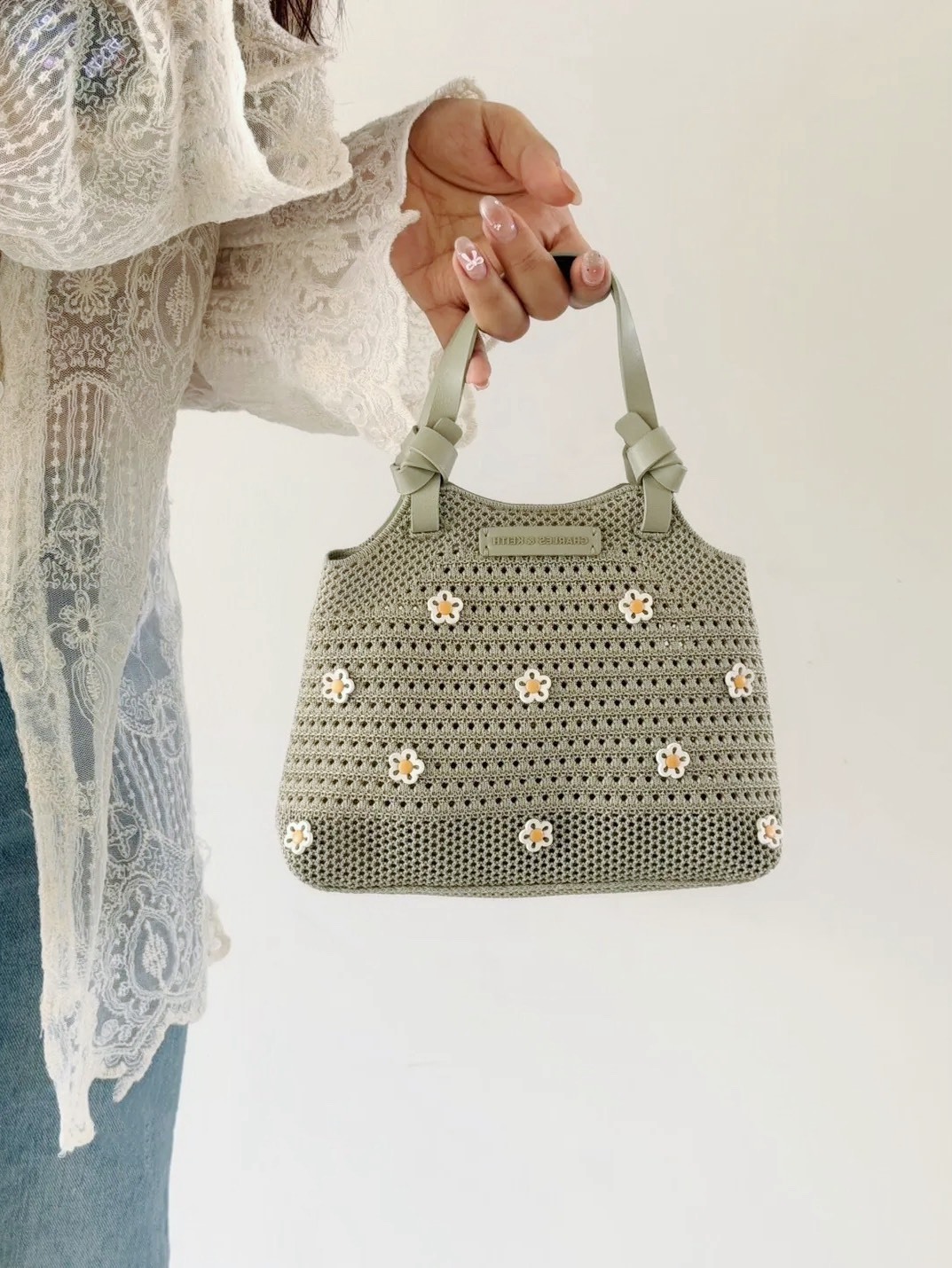 最新色 CHARLES & KEITH 小CK 可麗露編織手提包 小花綠