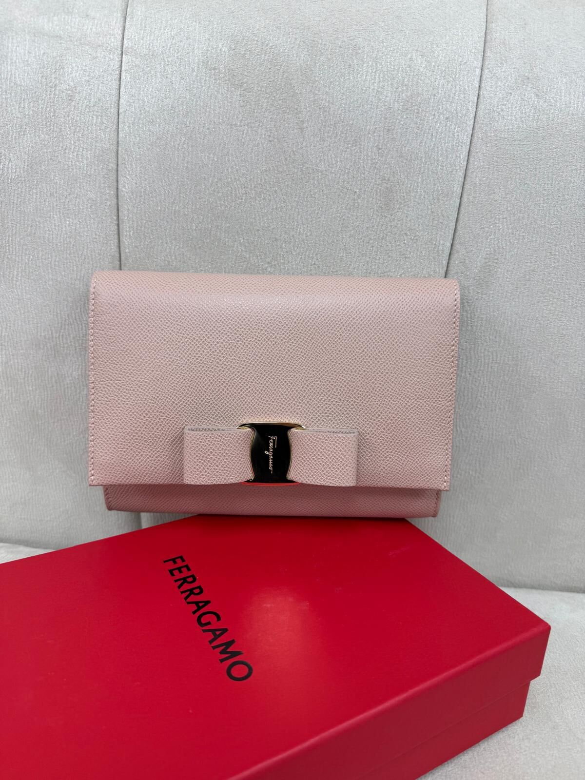 LYS01730 Ferragamo Vara 蝴蝶結Crossbody Bag - Blush Pink