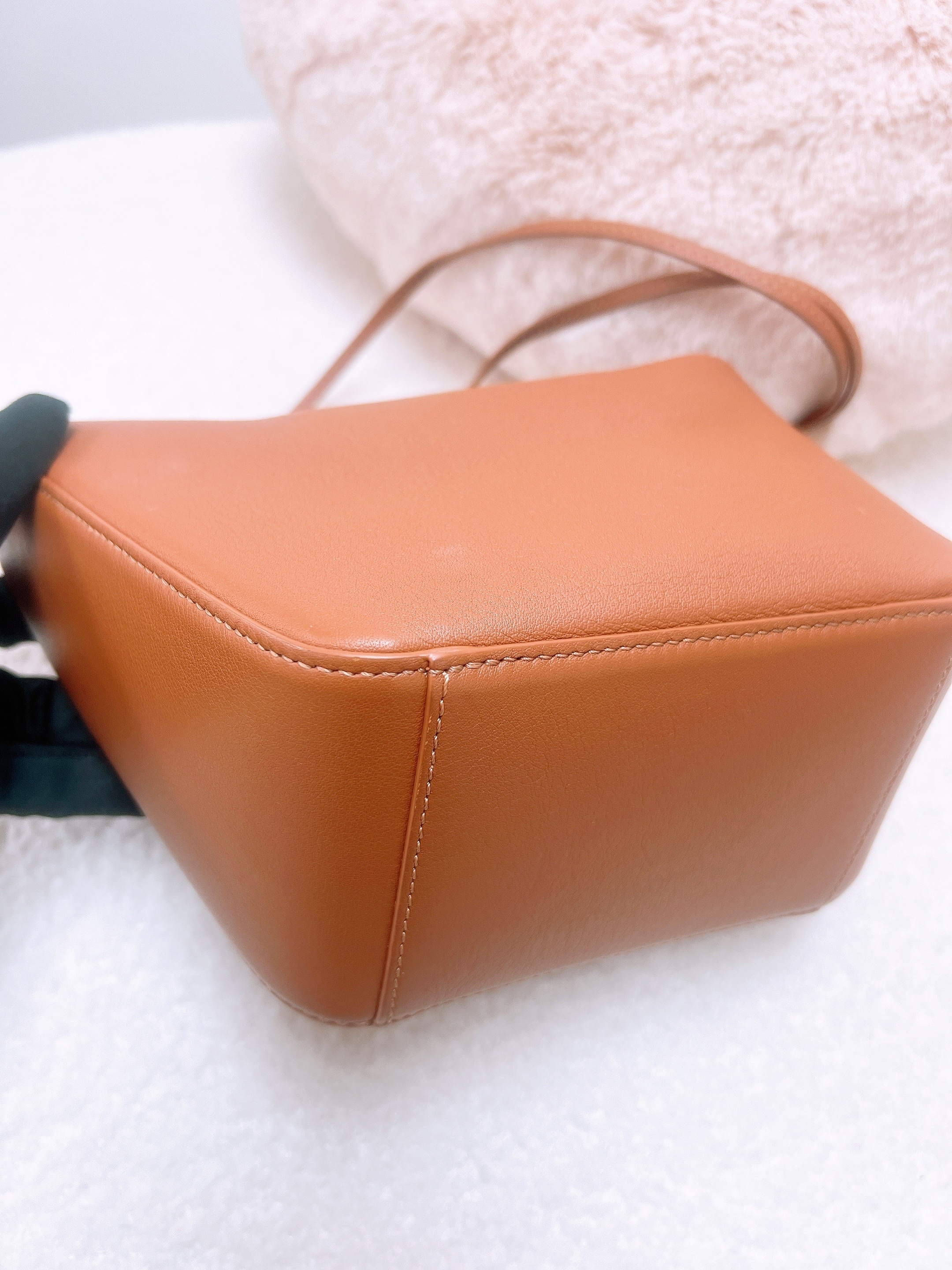 Loewe hammock mini hobo tan