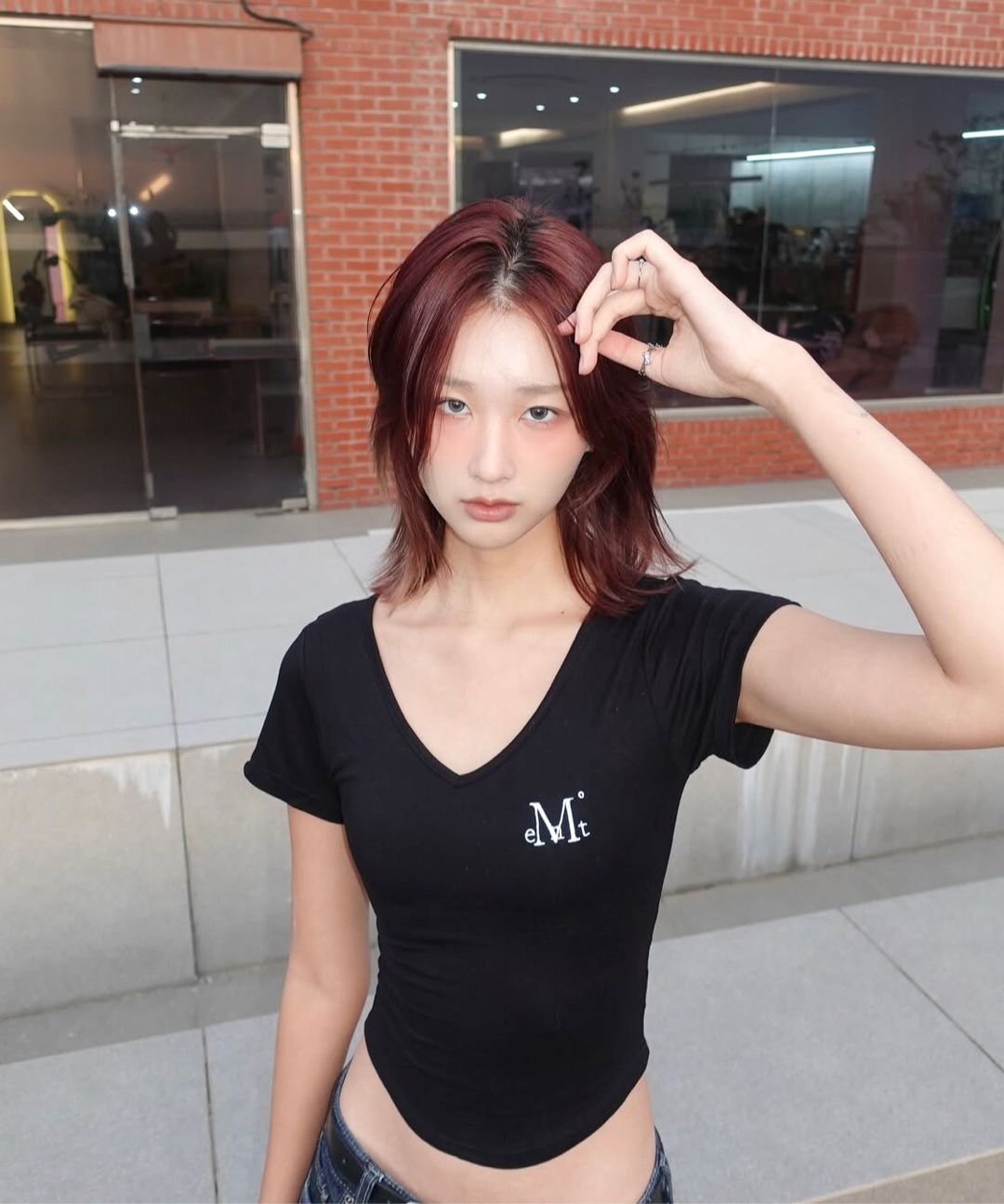 #預購 🇰🇷韓國26春夏 MUCENT 透膚簽名Logo V領短版短袖 M36