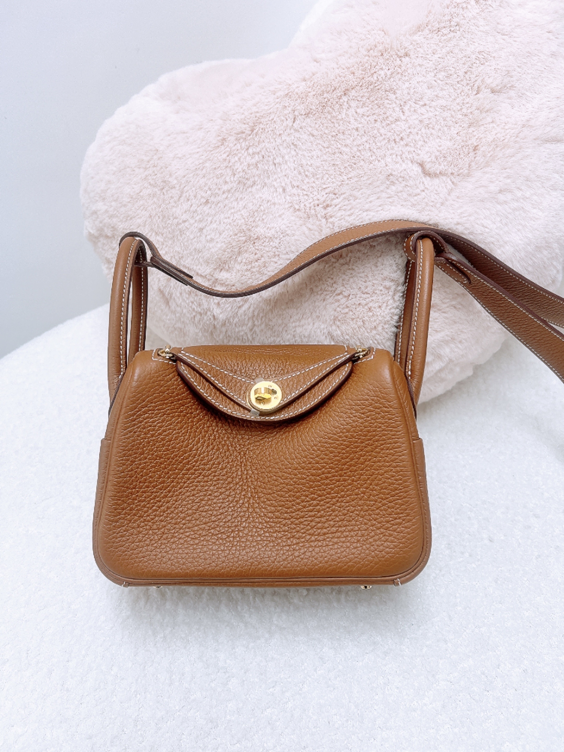 Hermes mini lindy (gold ghw/ stamp b)