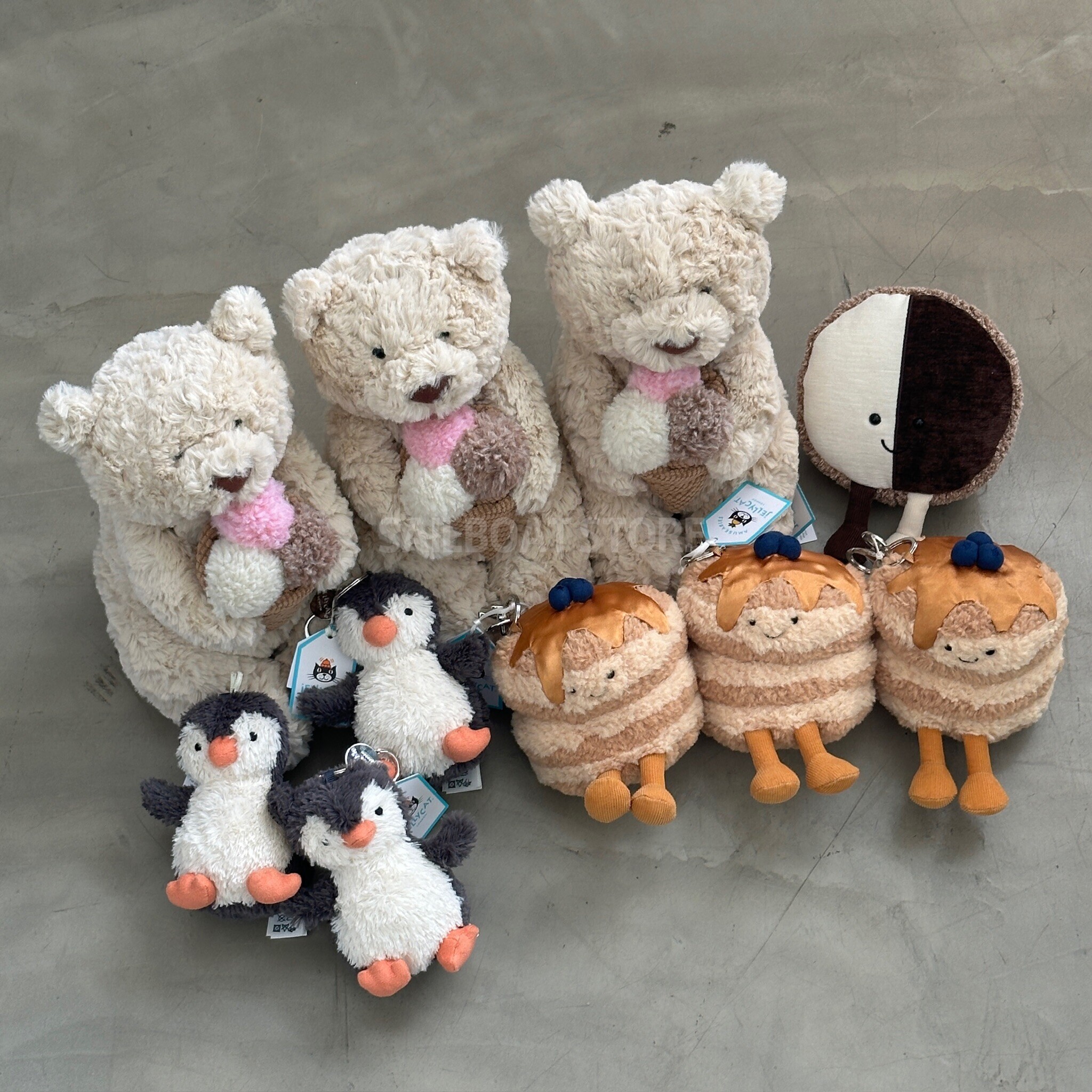 #現貨 🇺🇸紐約限定 Jellycat 冰淇淋熊 鬆餅吊飾 黑白曲奇 包包吊飾 娃娃