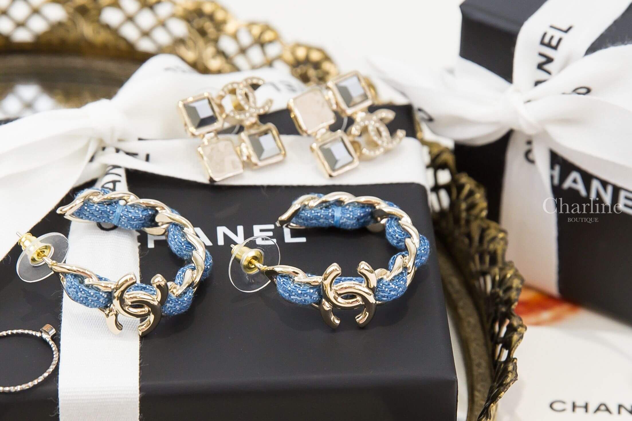 Chanel Hoop Earrings 丹寧藍金色CC牛仔布穿鍊圓圈耳環-Charline Boutique 精品代購