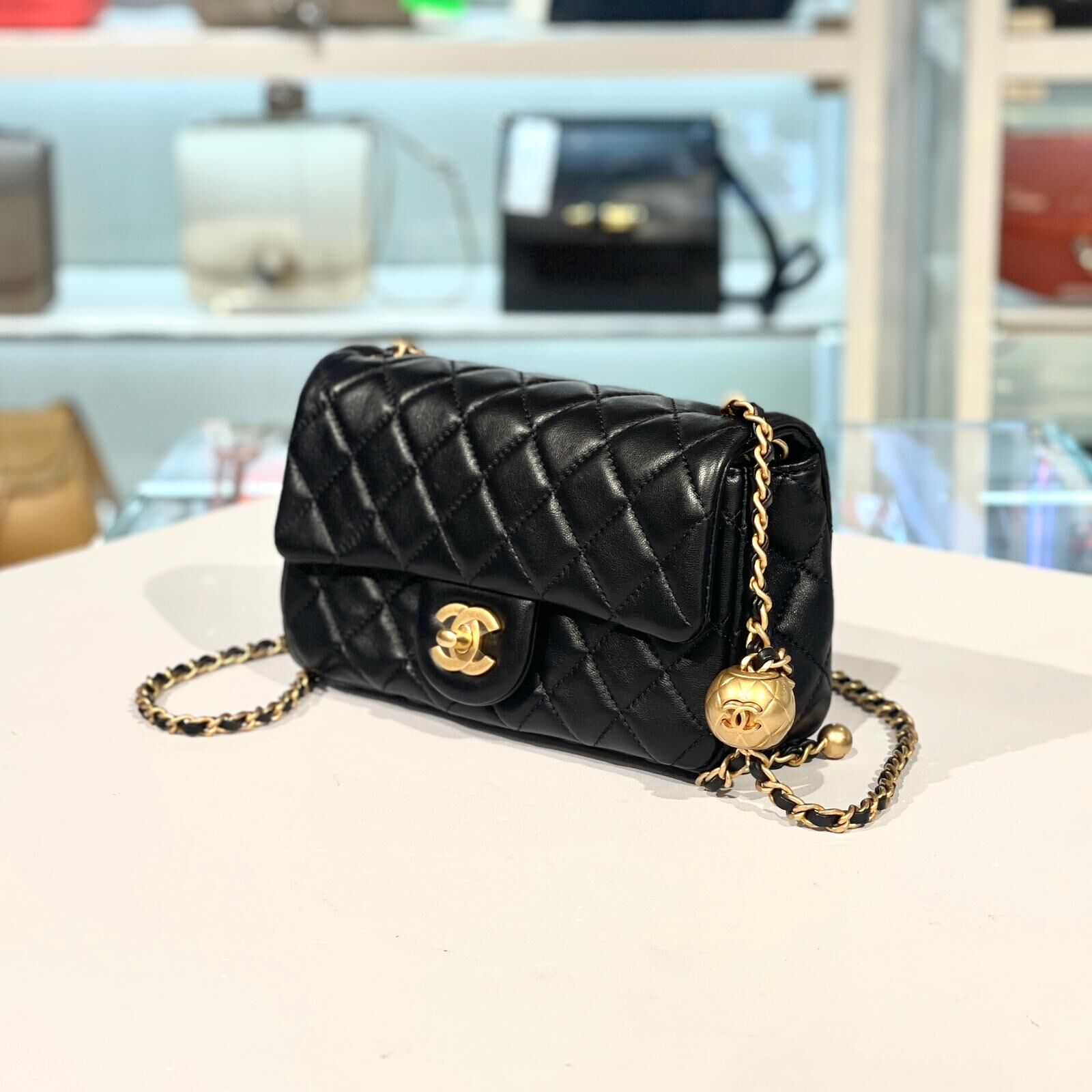 全新CHANEL AS1787 CF20 黑色羊皮 金波/金球袋 @晶片款#BRAND NEW #香榭站正品