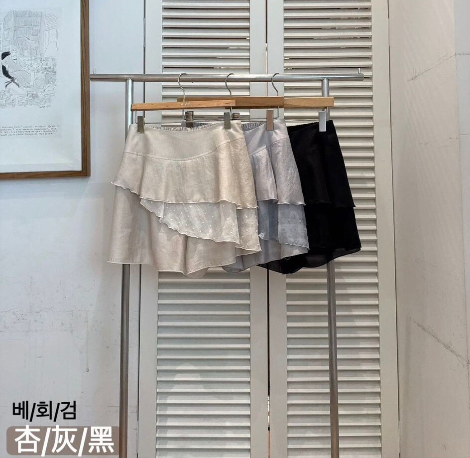 F76 腰26-40 HIP44 長15 $469 (一口價)