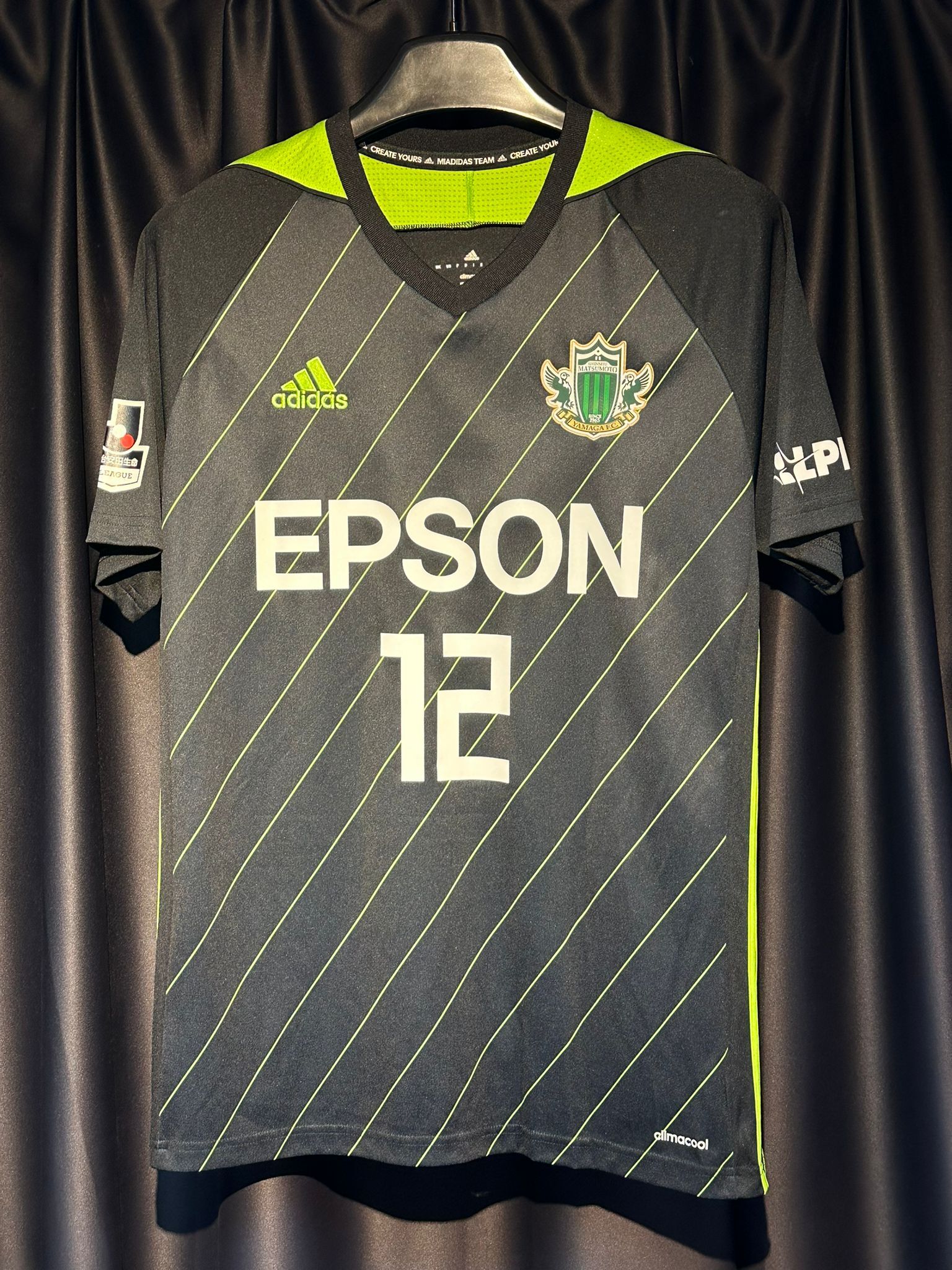 2018  松本山雅FC  「山之日」）紀念限定版  (USED  9/10)
