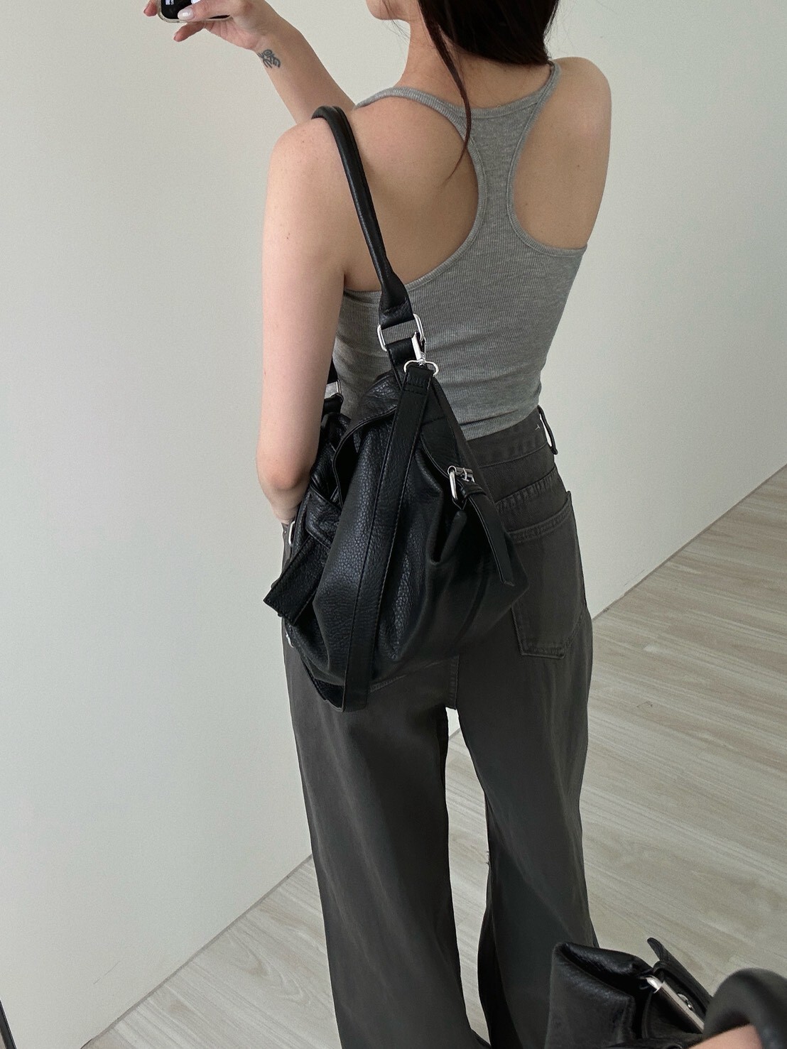 挖背工字Bra Top