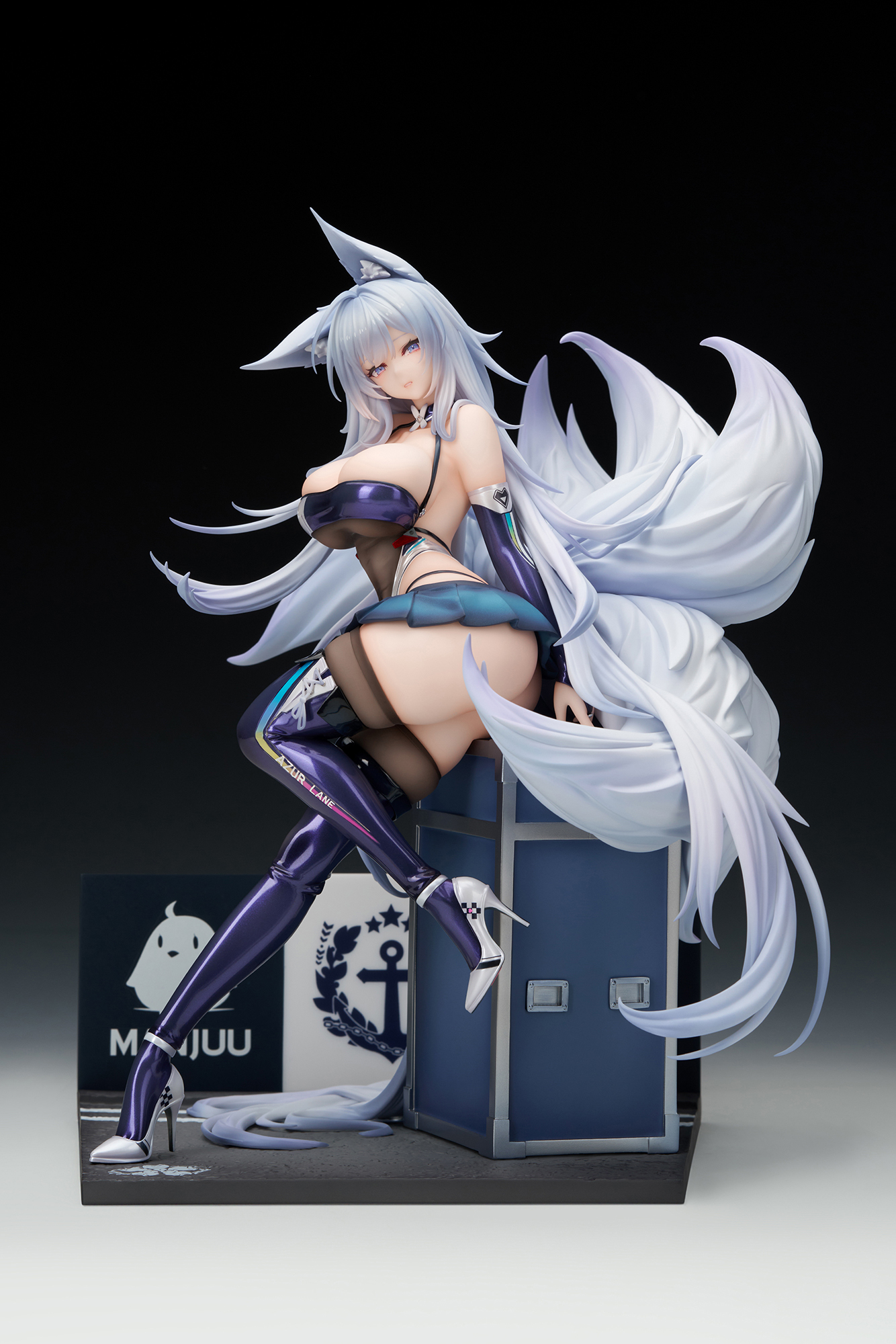 《碧藍航線》信濃月光Chrome Ver.特別版附 LED 壓克力展示櫃