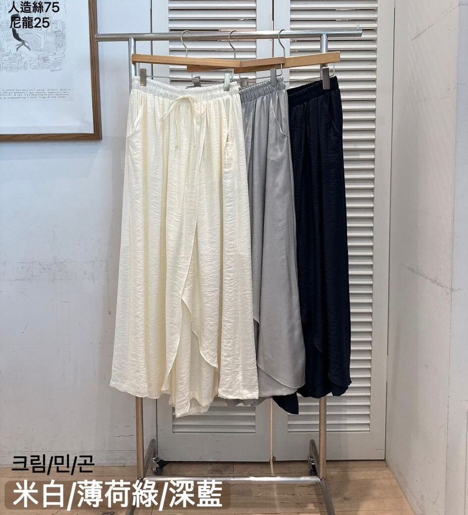 F106 腰26-42 HIP52 長37 $499 (一口價)