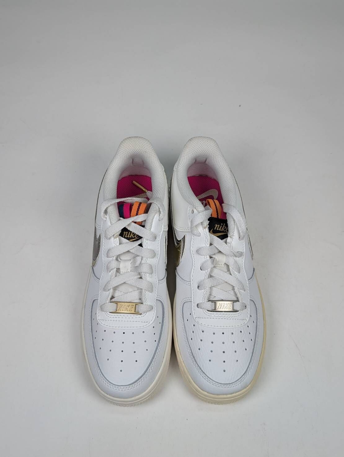 微瑕疵-左右腳中底鞋底色差內側勾勾刮痕 DH9595-001 5.5Y Nike Air Force 1 1s Double Up On The Pull Tabs Swooshes 雙層勾勾 米白 金 女款