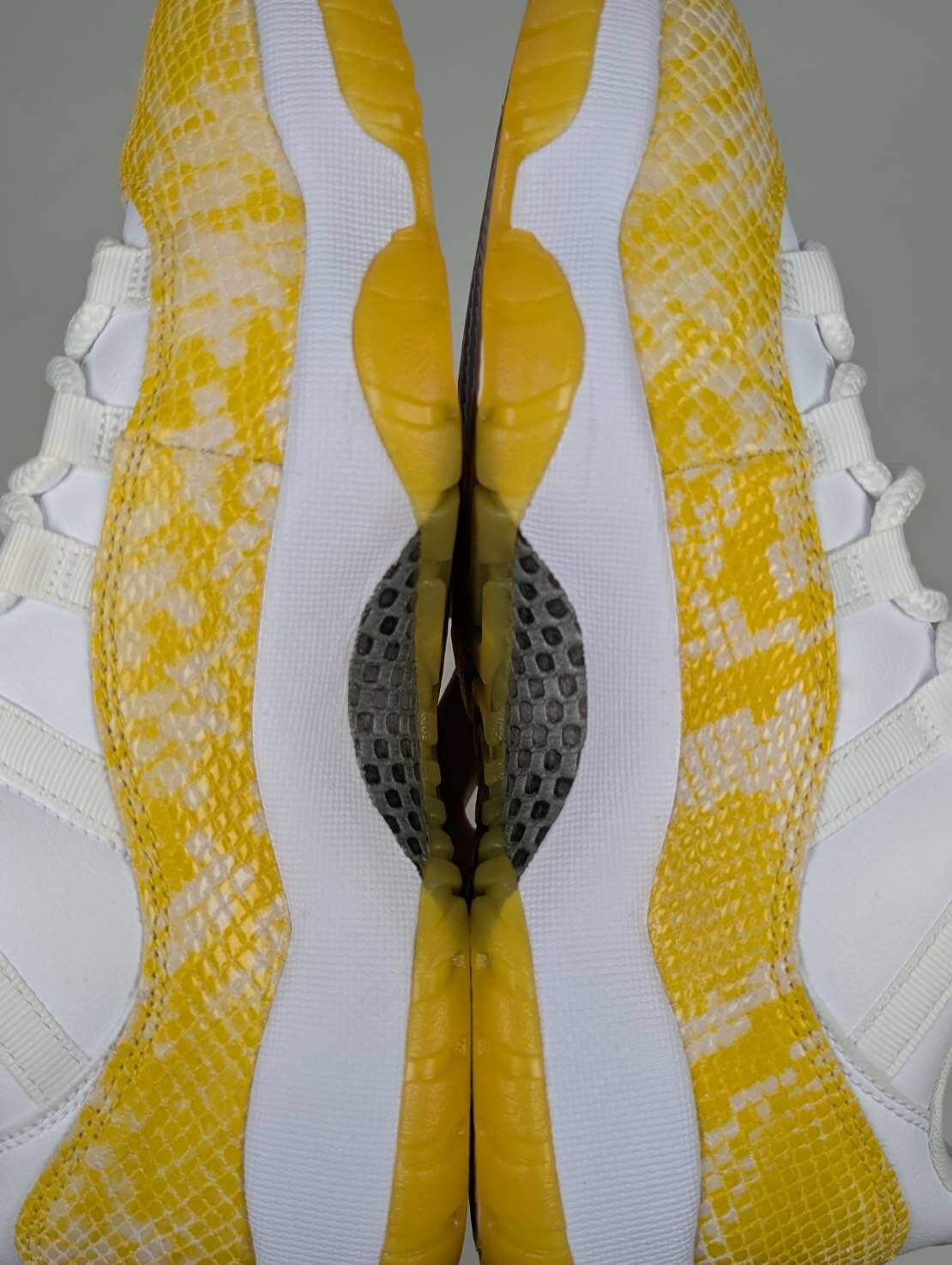微瑕疵-左右腳鞋面色差 AH7860-107 W8 Air Jordan 11 Low W "Yellow Snakeskin" 黃金蟒 蛇皮 女鞋 男女段