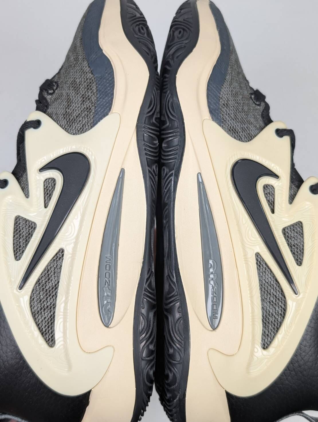 微瑕疵-左腳泛黃 FN8009-001 M9 NIKE KD15 EP "SMOKE GREY" 實戰籃球鞋 米黑 男鞋