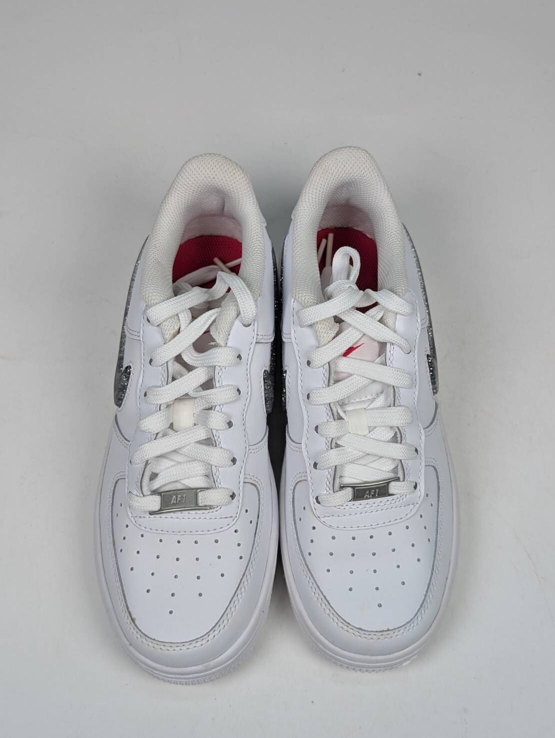 微瑕疵-右腳中底泛黃金勾霧化 DC9651-100 4.5Y Nike Air Force 1 LV8 GS '' Silver '' 銀勾 全白 女款