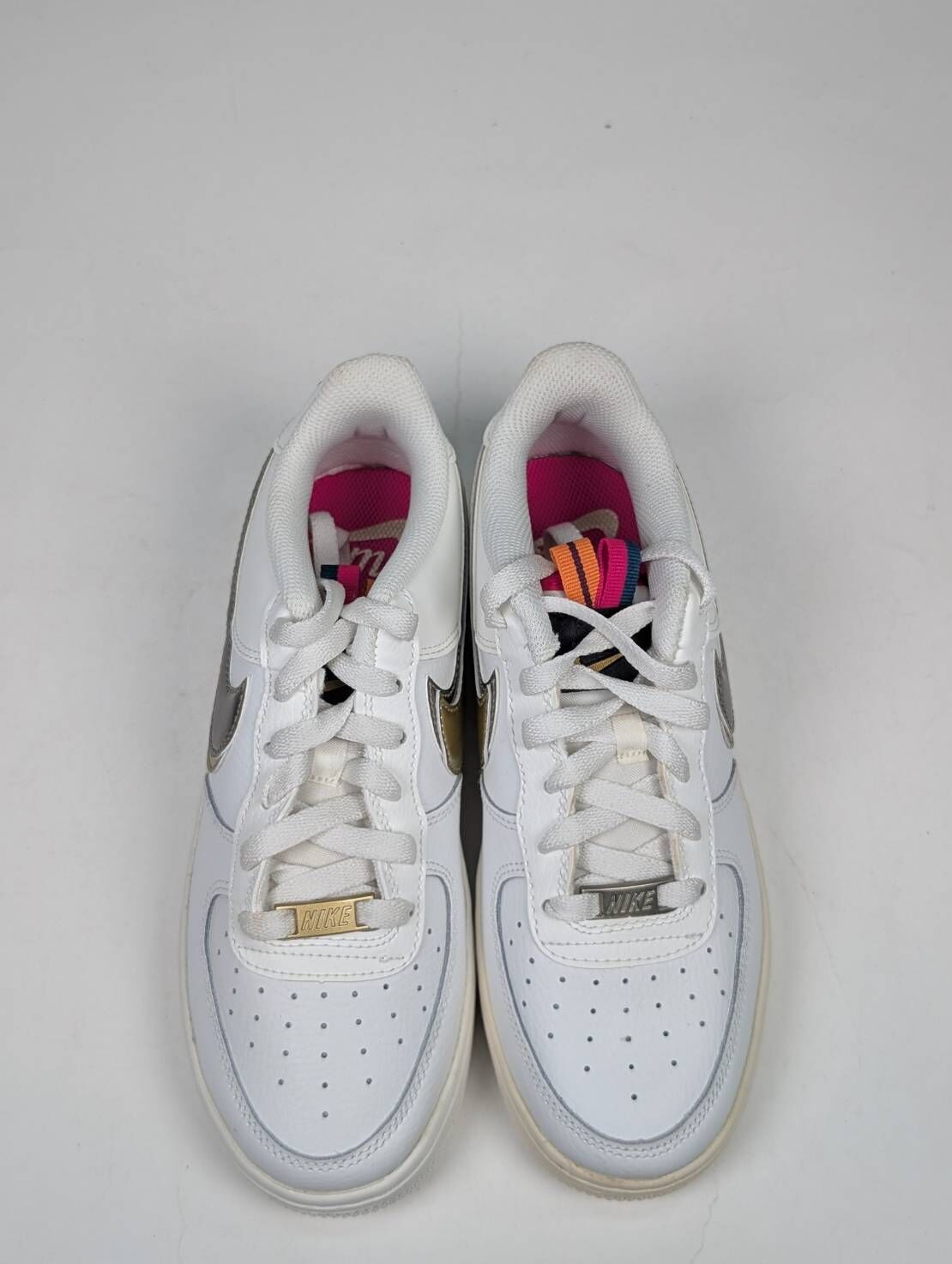 微瑕疵-左右腳中底鞋底鞋舌泛黃色差 DH9595-001 5.5Y Nike Air Force 1 1s Double Up On The Pull Tabs Swooshes 雙層勾勾 米白 金 女款