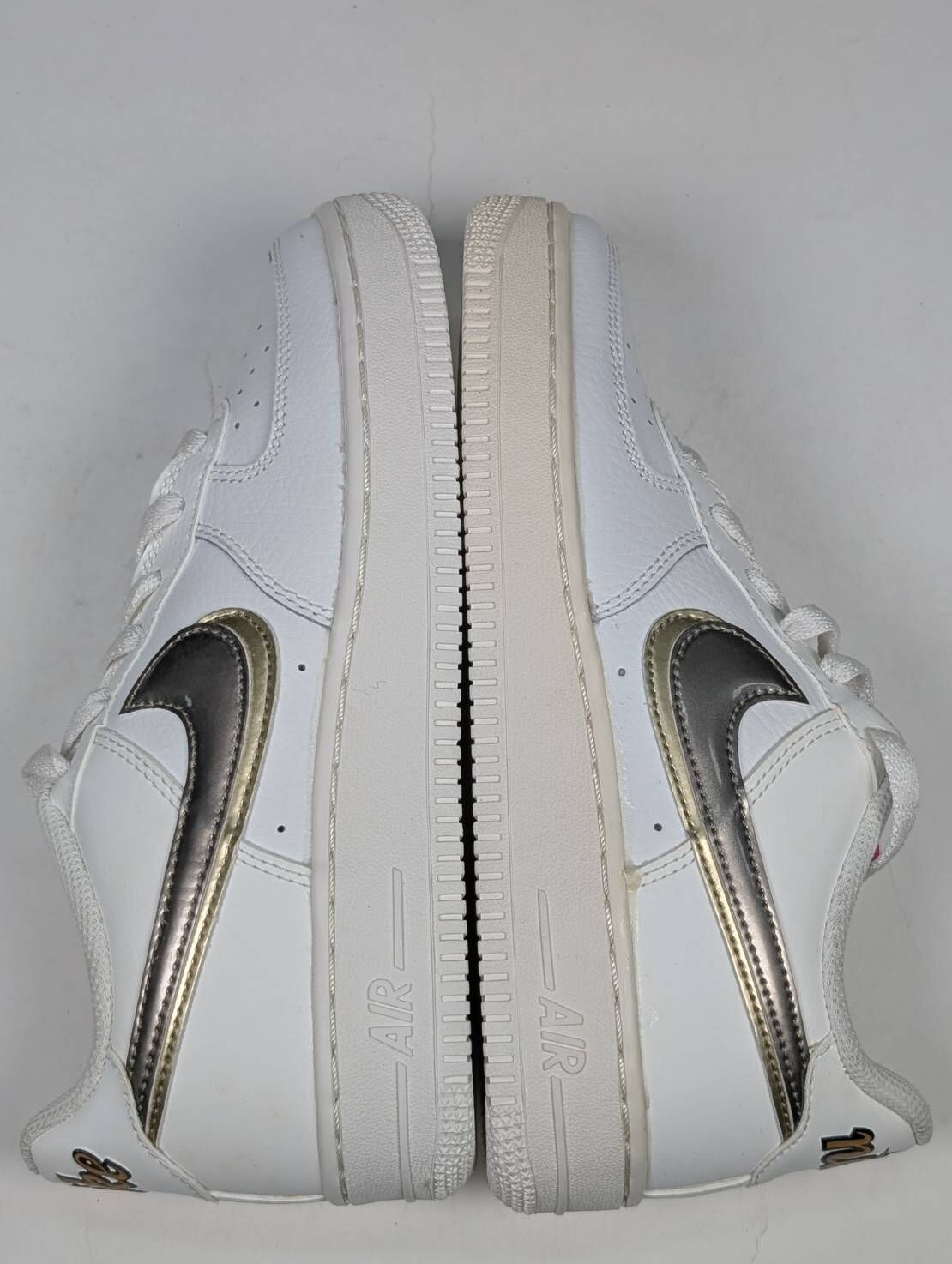 微瑕疵-左右腳中底鞋底鞋舌泛黃色差 DH9595-001 5.5Y Nike Air Force 1 1s Double Up On The Pull Tabs Swooshes 雙層勾勾 米白 金 女款